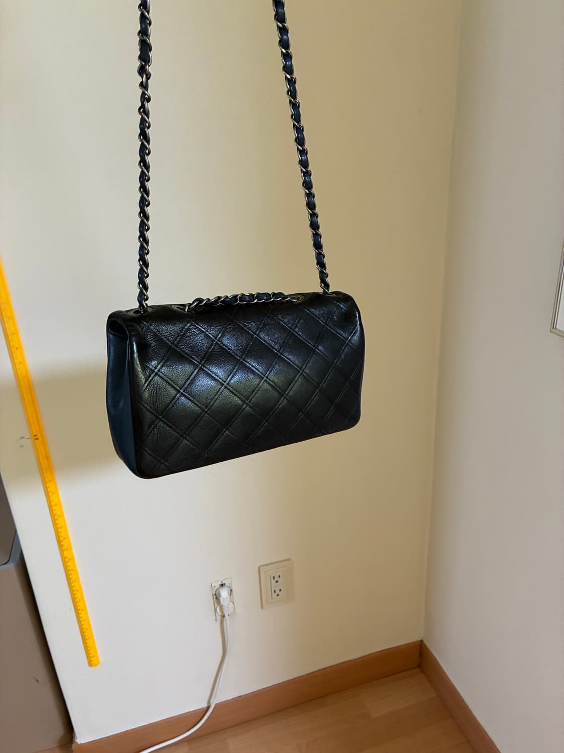 샤넬 클래식 플랩백 블랙 블루 램스킨 은장 상품이미지5