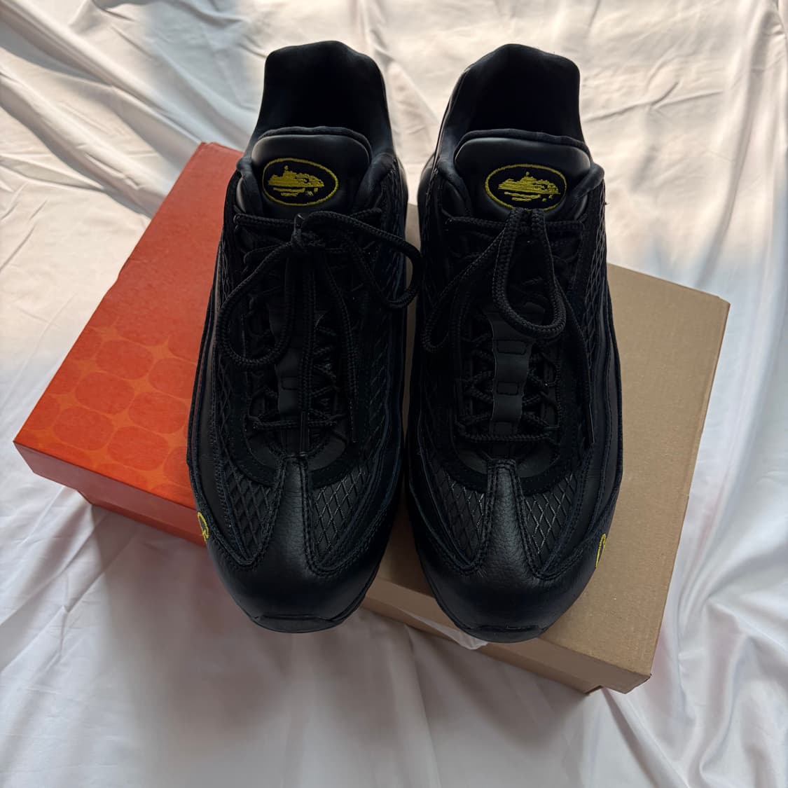[285] 나이키 x 코르테이즈 에어맥스 95 블랙 앤 투어 옐로우 상품이미지2