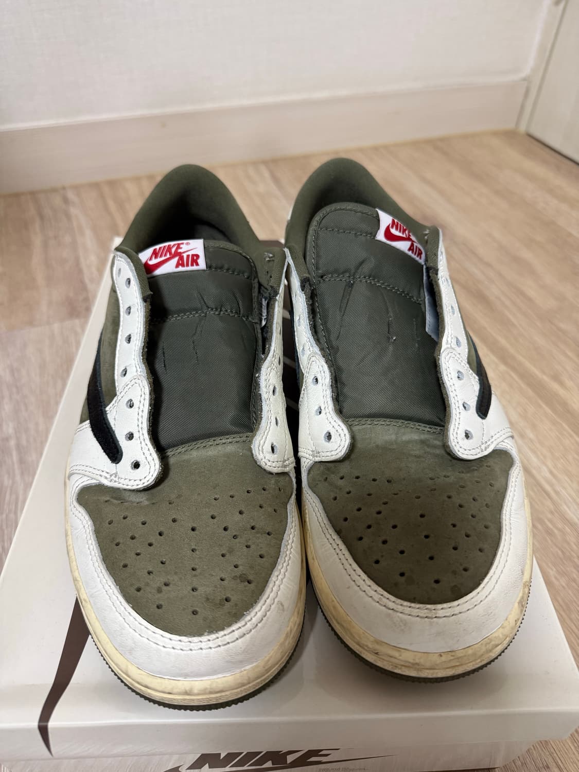 조던 1 x 트래비스 스캇 레트로 로우 OG SP 리버스 올리브 상품이미지3