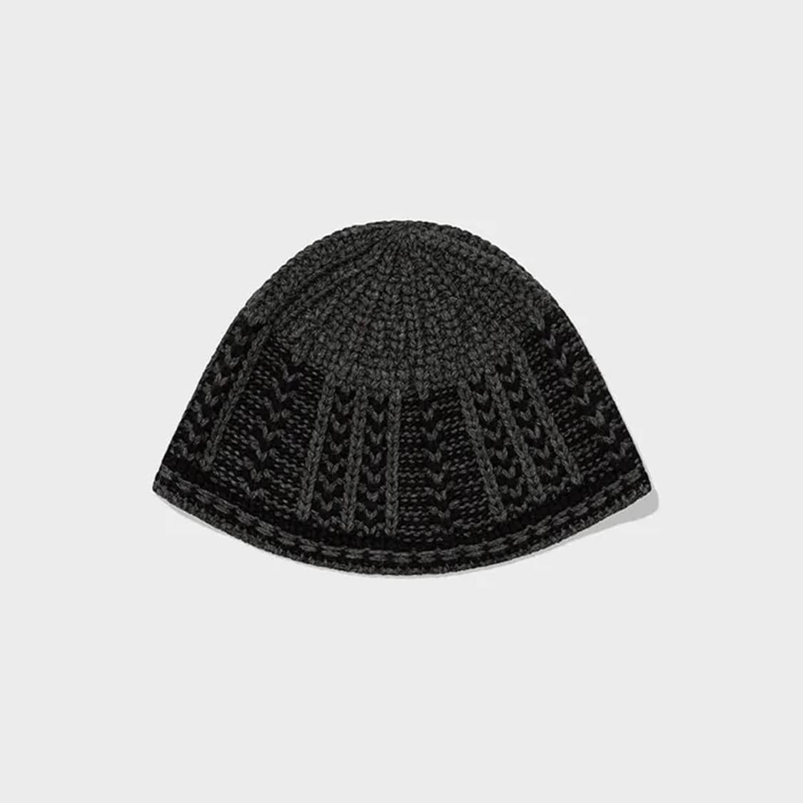 로우클래식 JAQUARD KNIT BEANIE_CHARCOAL 상품이미지1