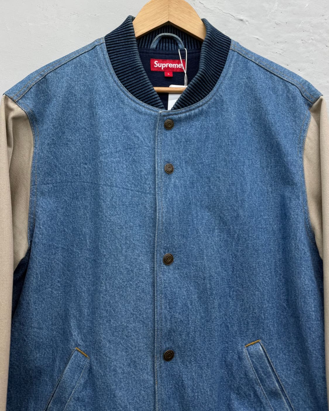 슈프림 엠브로이더리 데님 바시티 자켓 상품이미지4