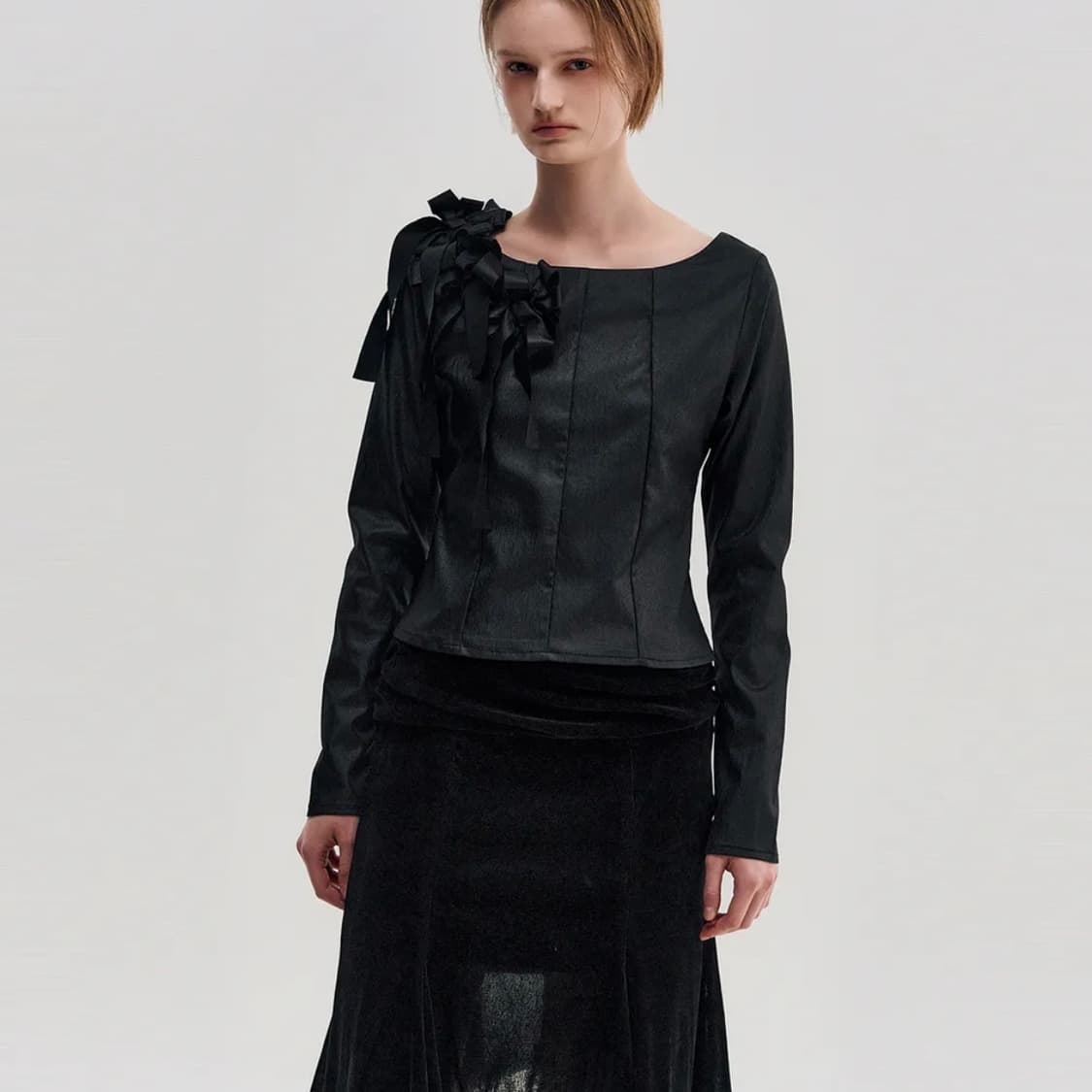 킴지수 블랙 리본 탑 Raw Edge Ribbon Top 상품이미지5