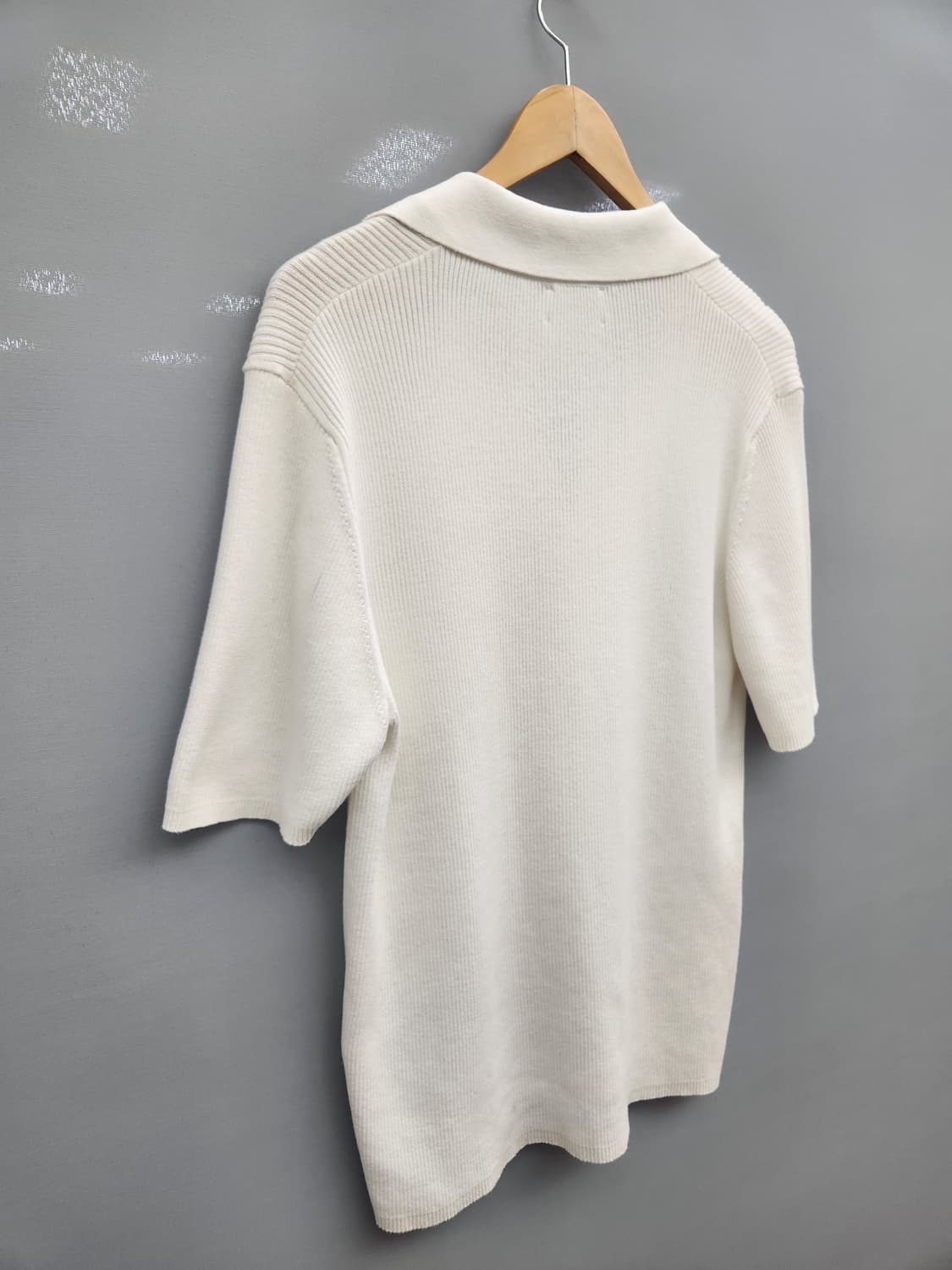 산드로 오픈카라 립 폴로 니트 티셔츠 상품이미지7