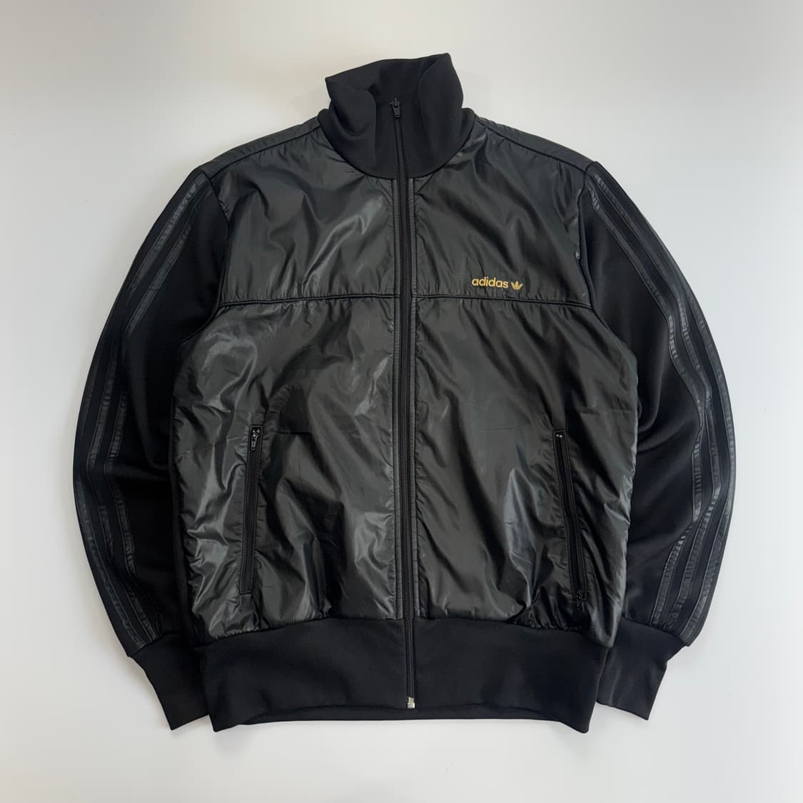 Adidas 아디다스 골드 로고 블랙 점퍼 상품이미지3