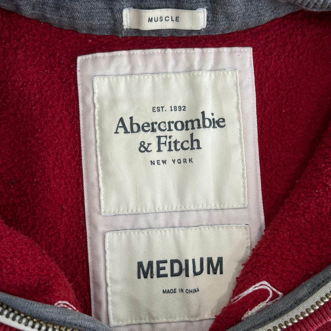 Abercrombie 아베크롬비 그런지 스펠아웃 로고 레드 후드집업  상품이미지5
