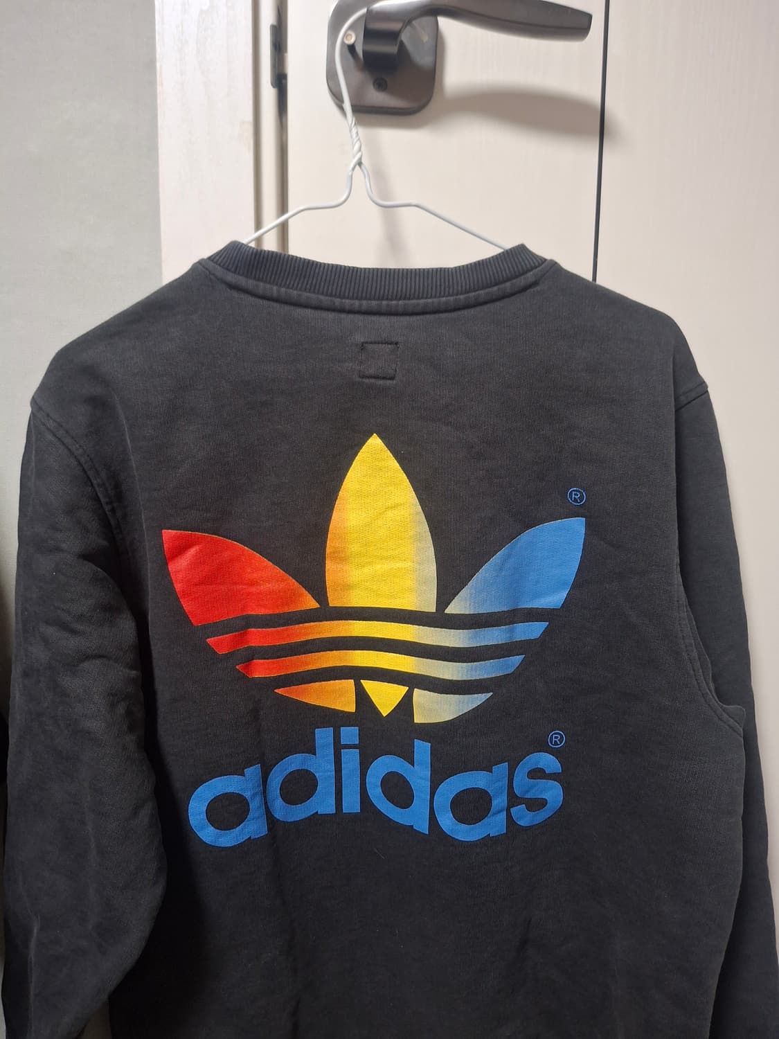 아디다스 유로파 맨투맨 상품이미지1