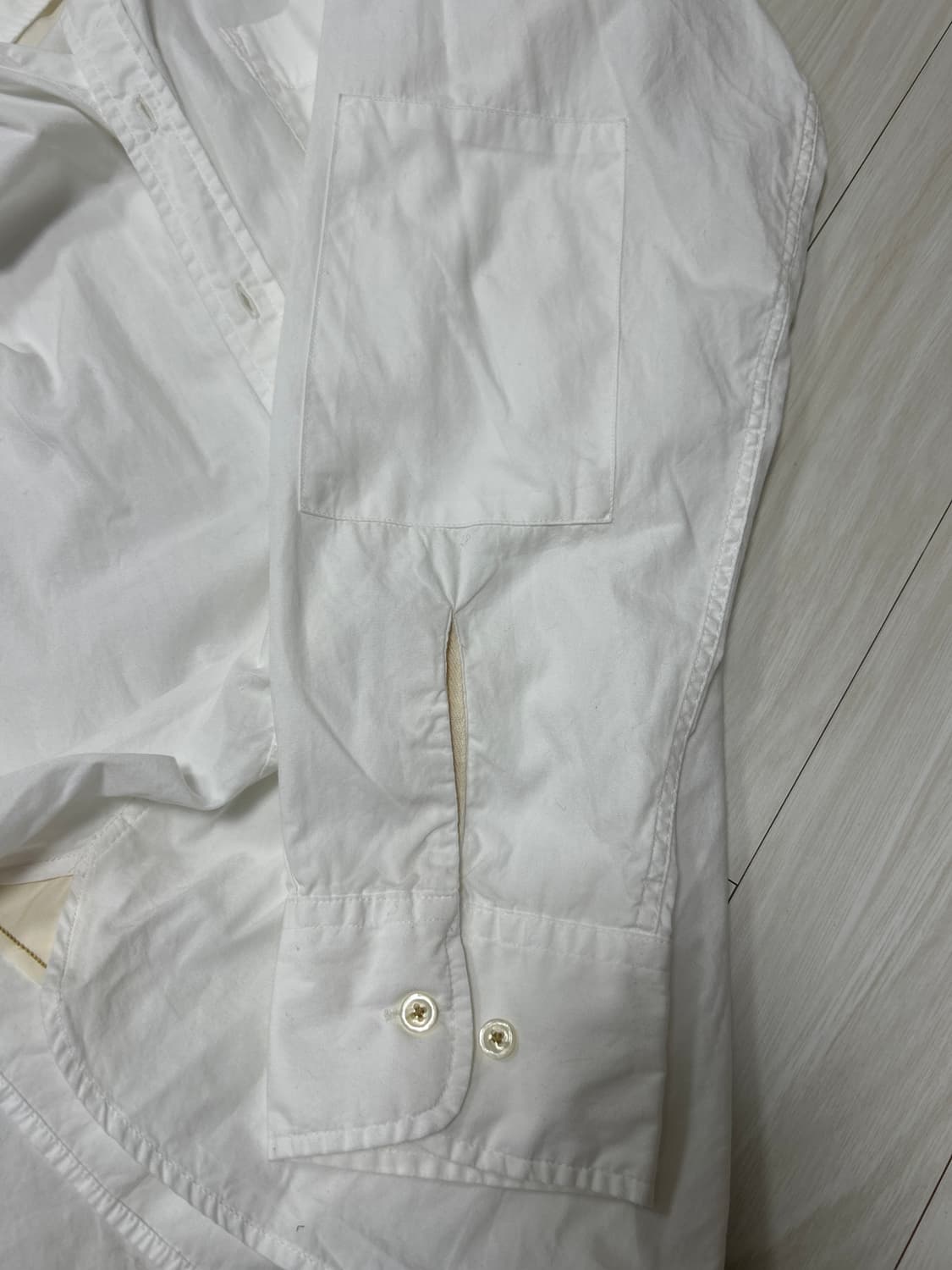 유니버셜 웍스 화이트 워크셔츠 상품이미지4