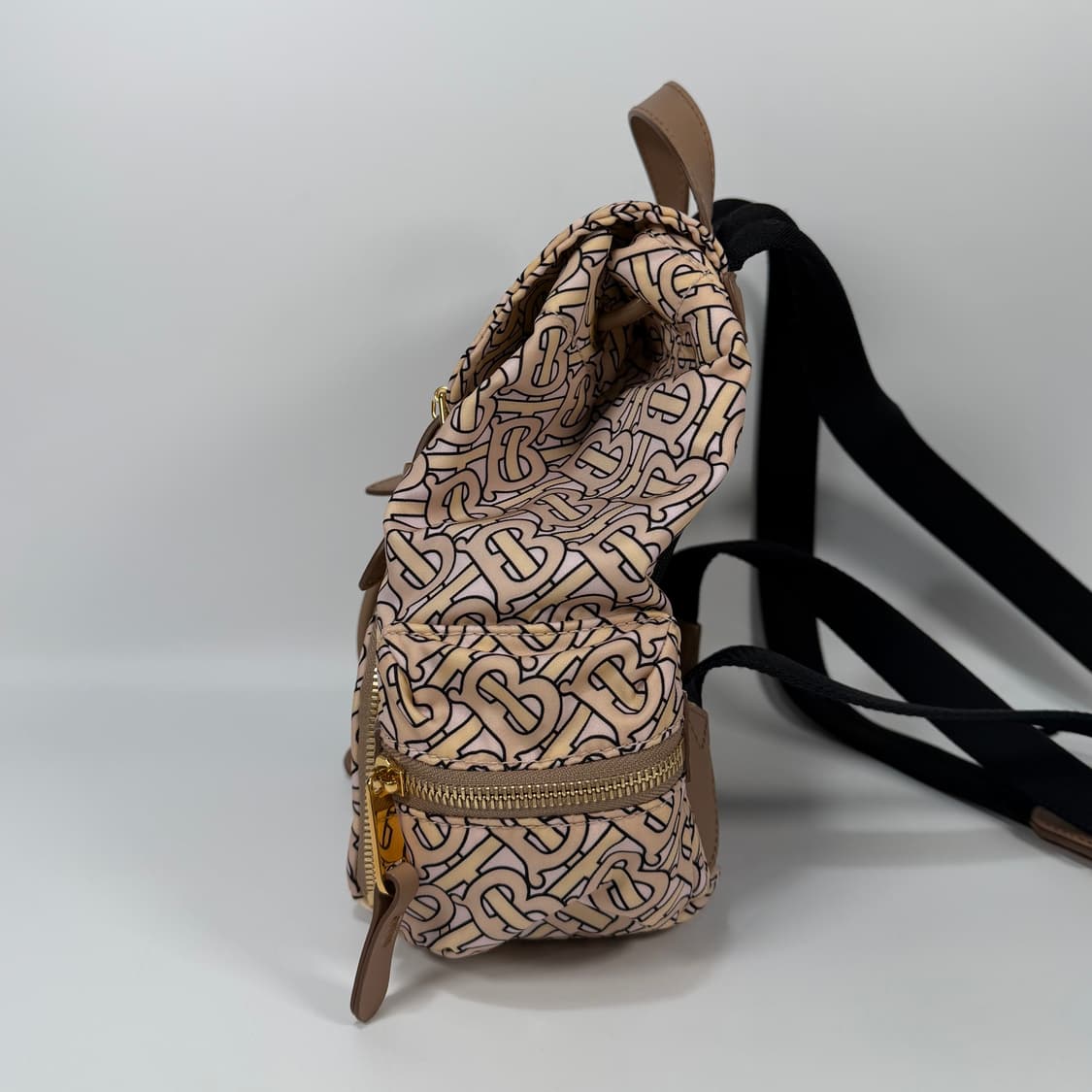 버버리 RUCKSACK 모노그램 프린트 나이론 여성 백팩  상품이미지4