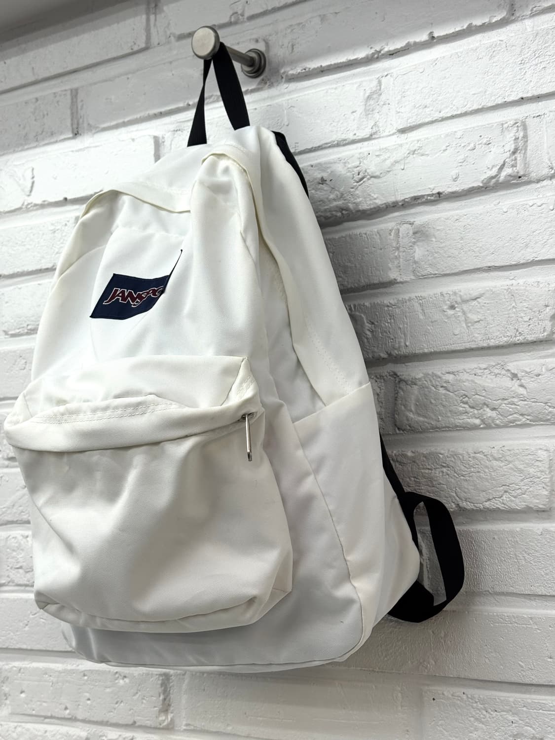 잔스포츠 화이트 백팩 상품이미지3