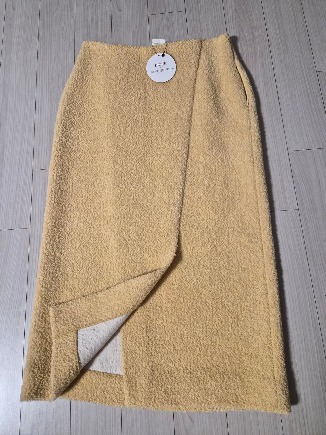 [새상품/M] DIGUE 울 혼방 뽀글이 롱 스커트 (크림 옐로우) 상품이미지2