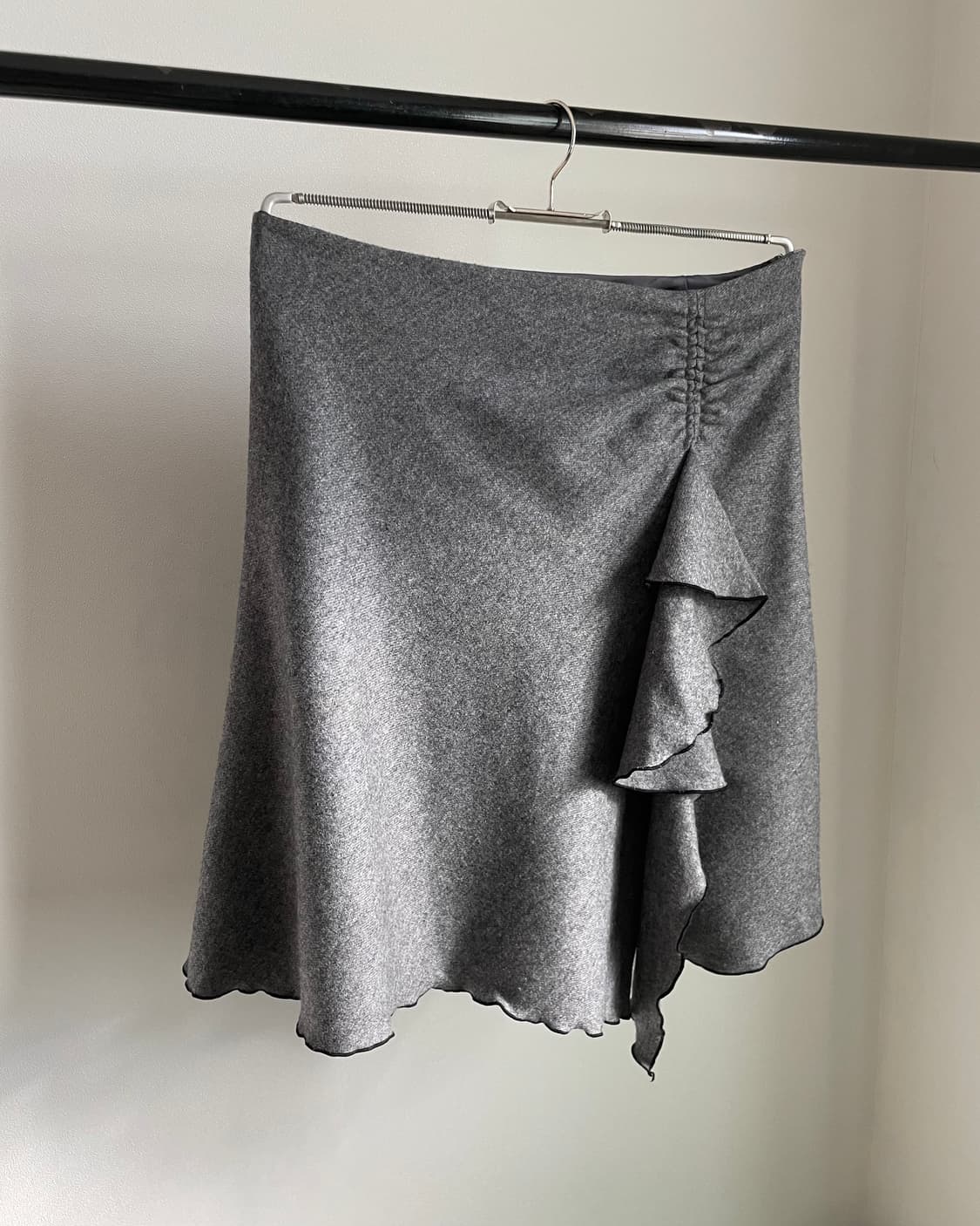 Frill midi skirt 상품이미지1