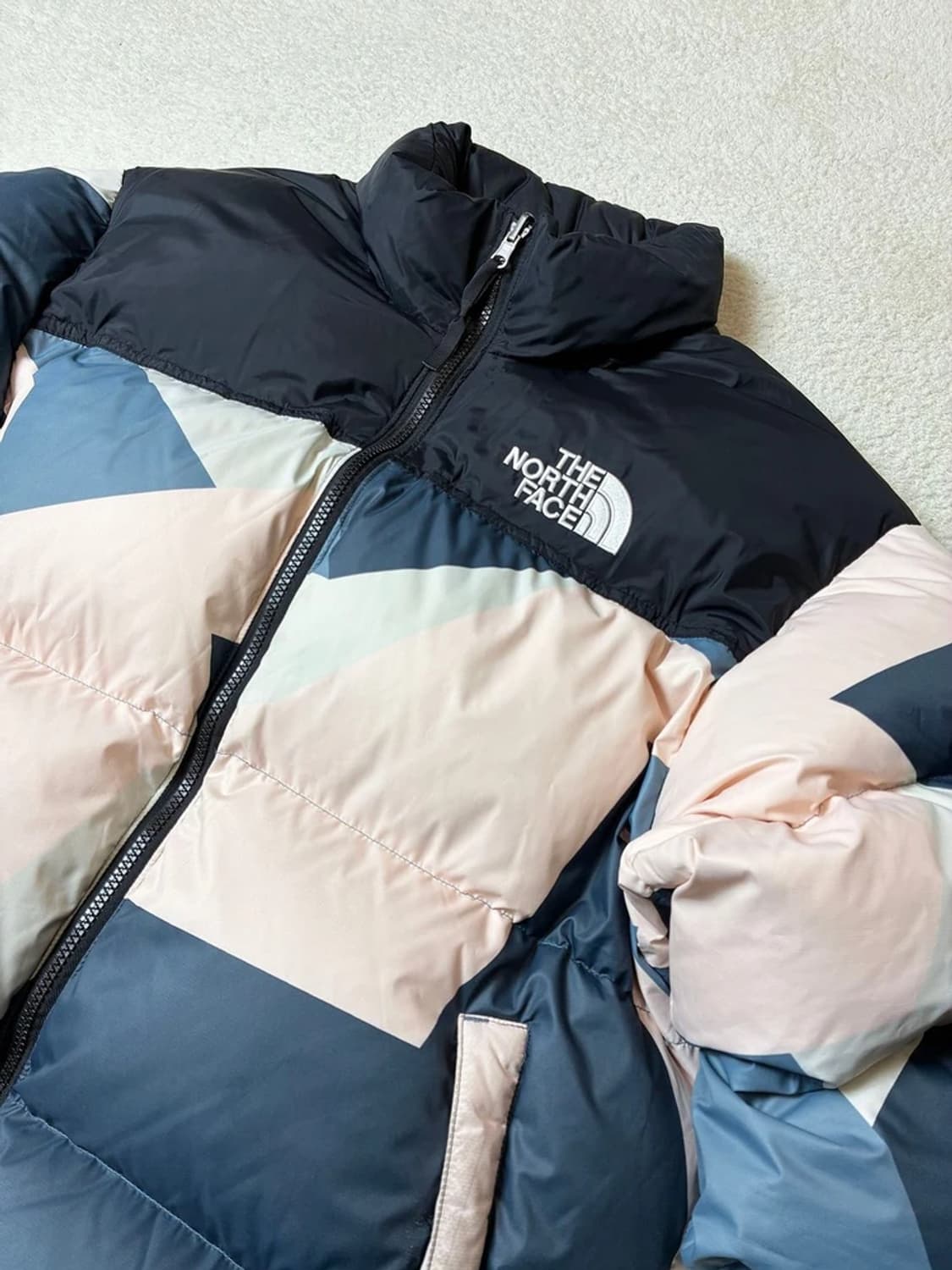 노스페이스 기하학 패턴 눕시 패딩 PN6454 상품이미지2