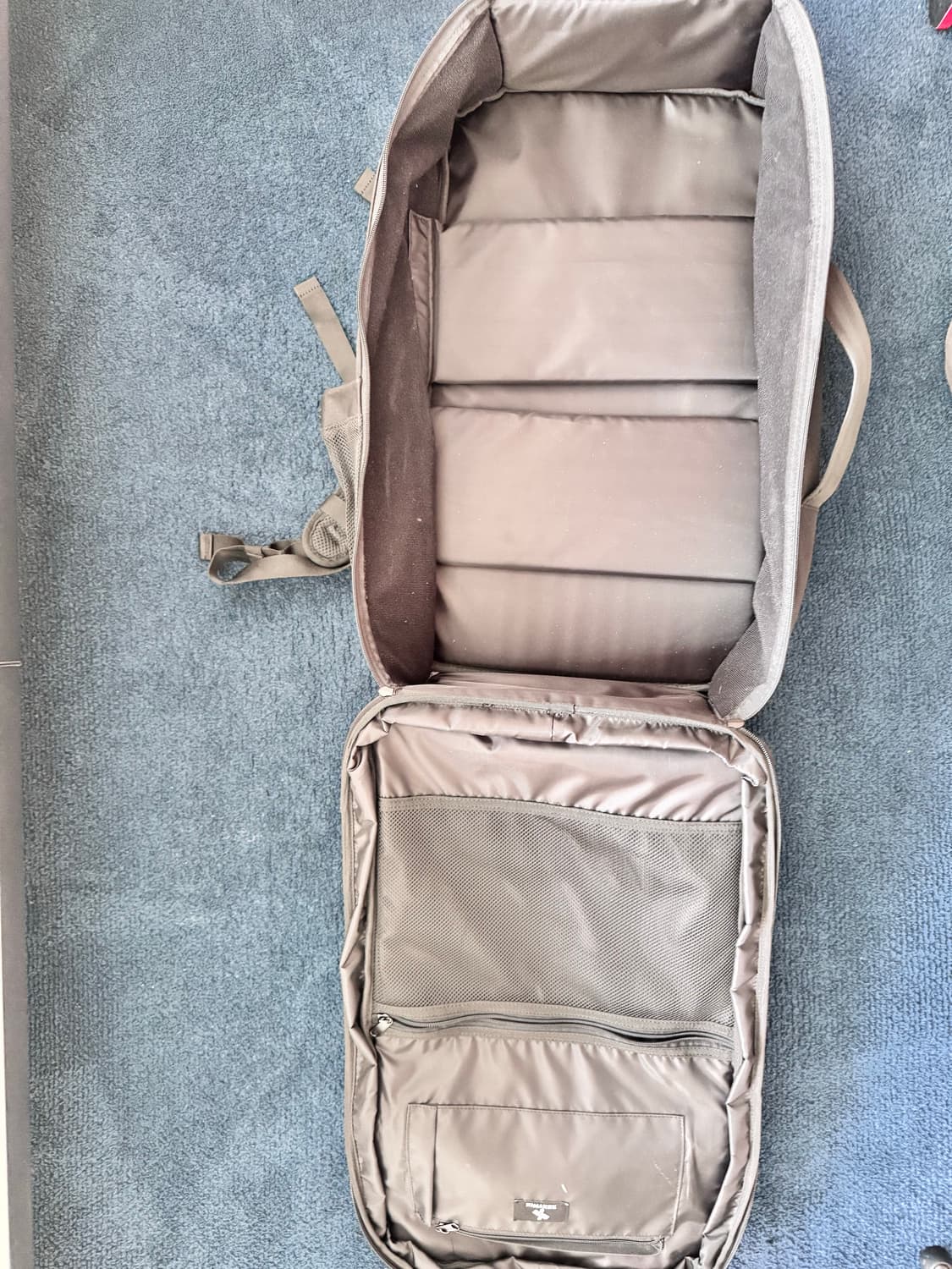 젝시믹스 오버업 멀티 짐 코듀라 백팩입니다.  상품이미지4