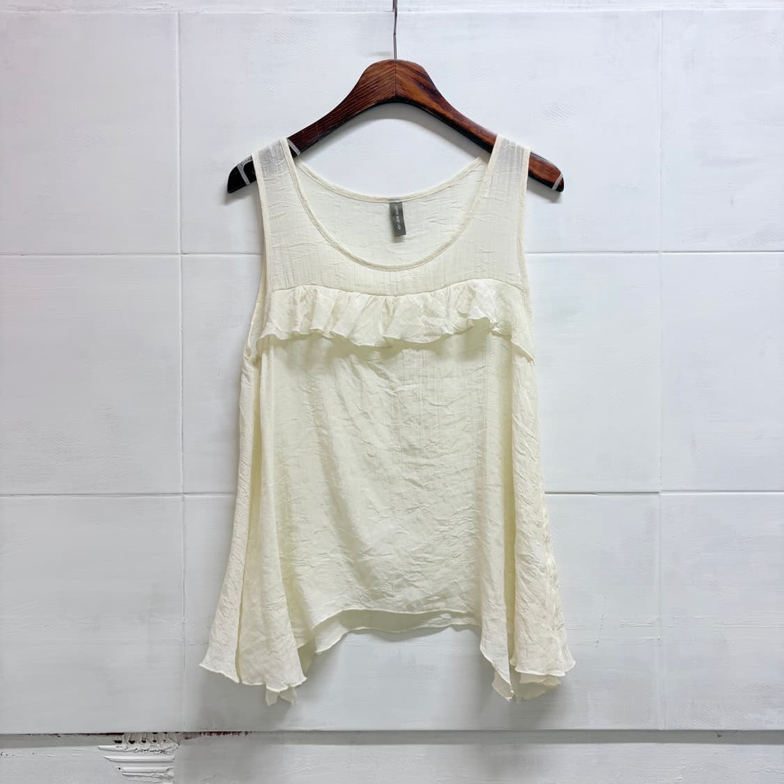 아이보리 크리즈 언발 프릴 슬리브리스 JPN 상품이미지1