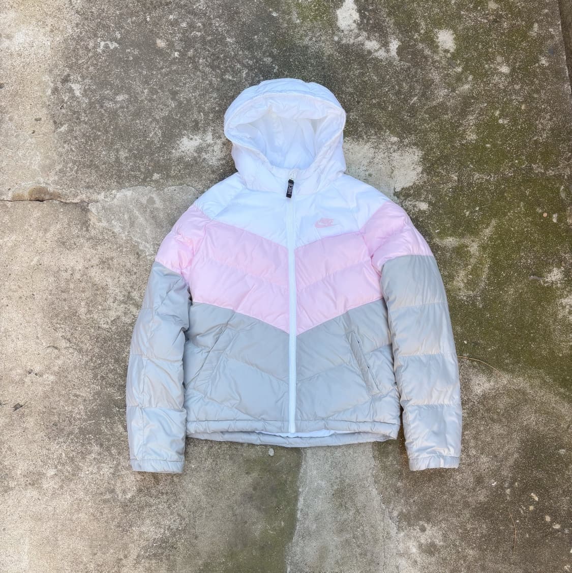 나이키 딸기우유 패딩 상품이미지1