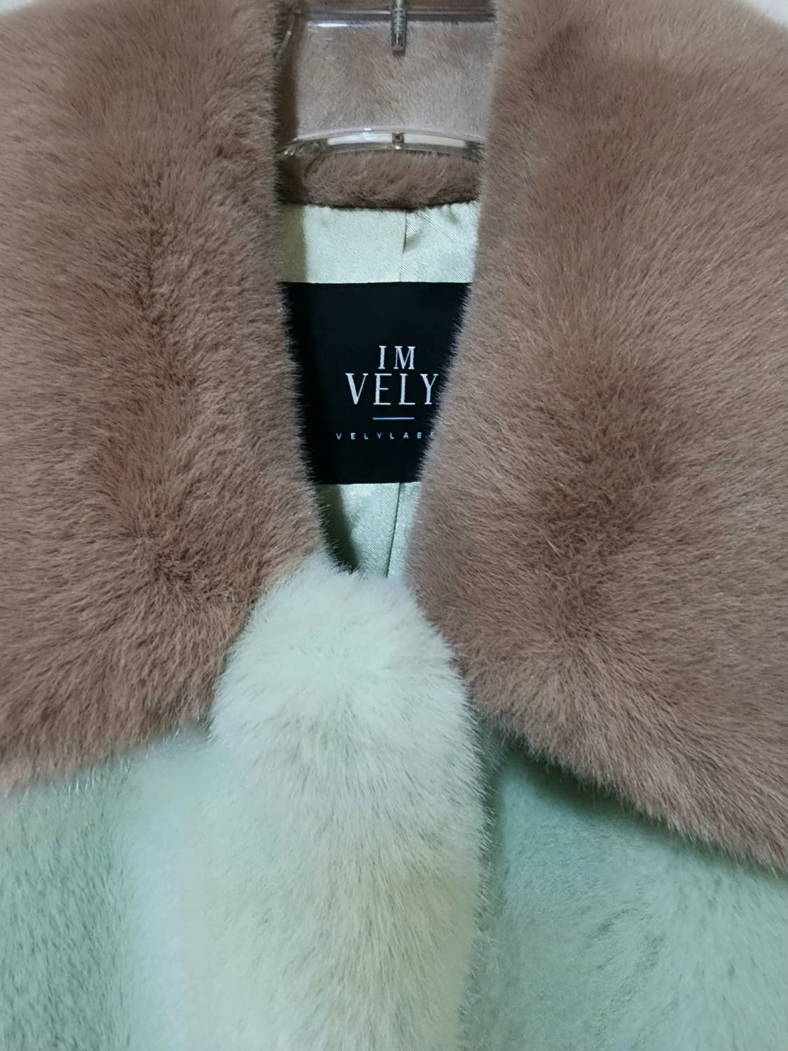 임블리 애플민트 에코퍼 롱코트 상품이미지5