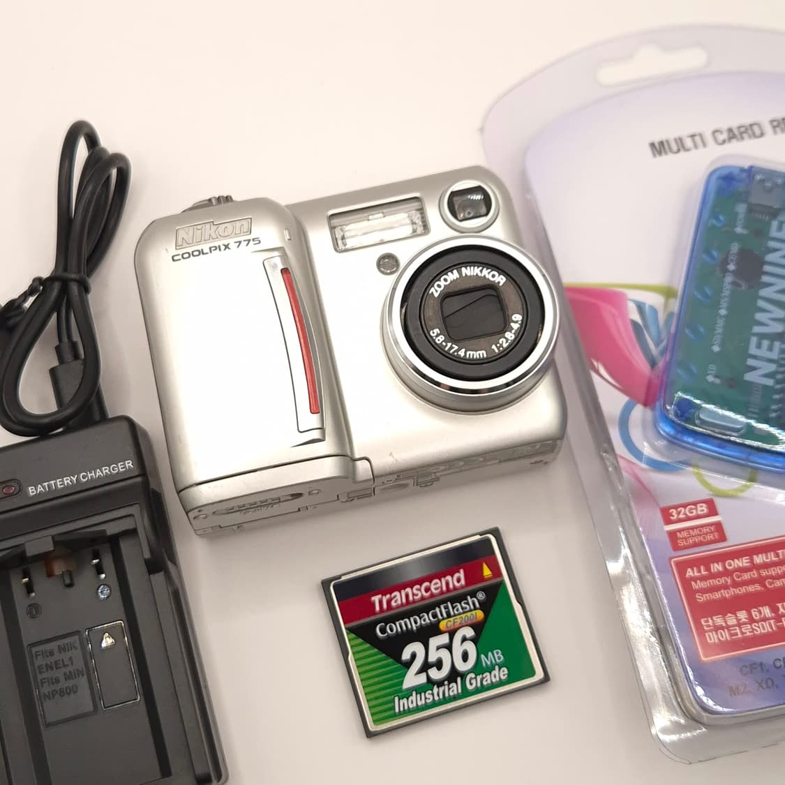 니콘 쿨픽스 775 ✨ 작고 예쁜 클래식 감성디카 💕 상품이미지6