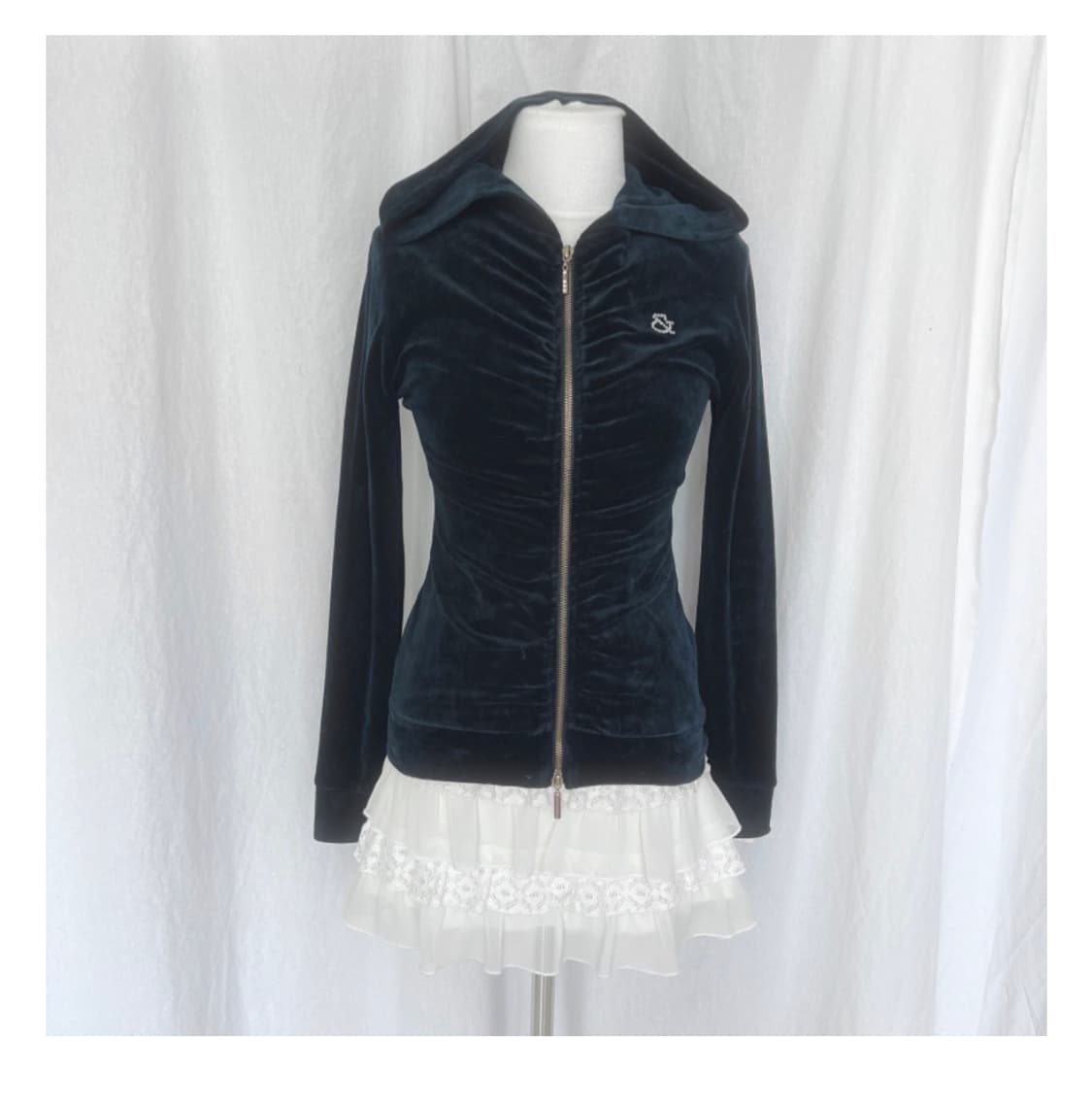 y2k 빈티지 핑키앤다이안 갸루 벨벳 블랙 후드집업 셔리 딱붙핏 큐빅 상품이미지2