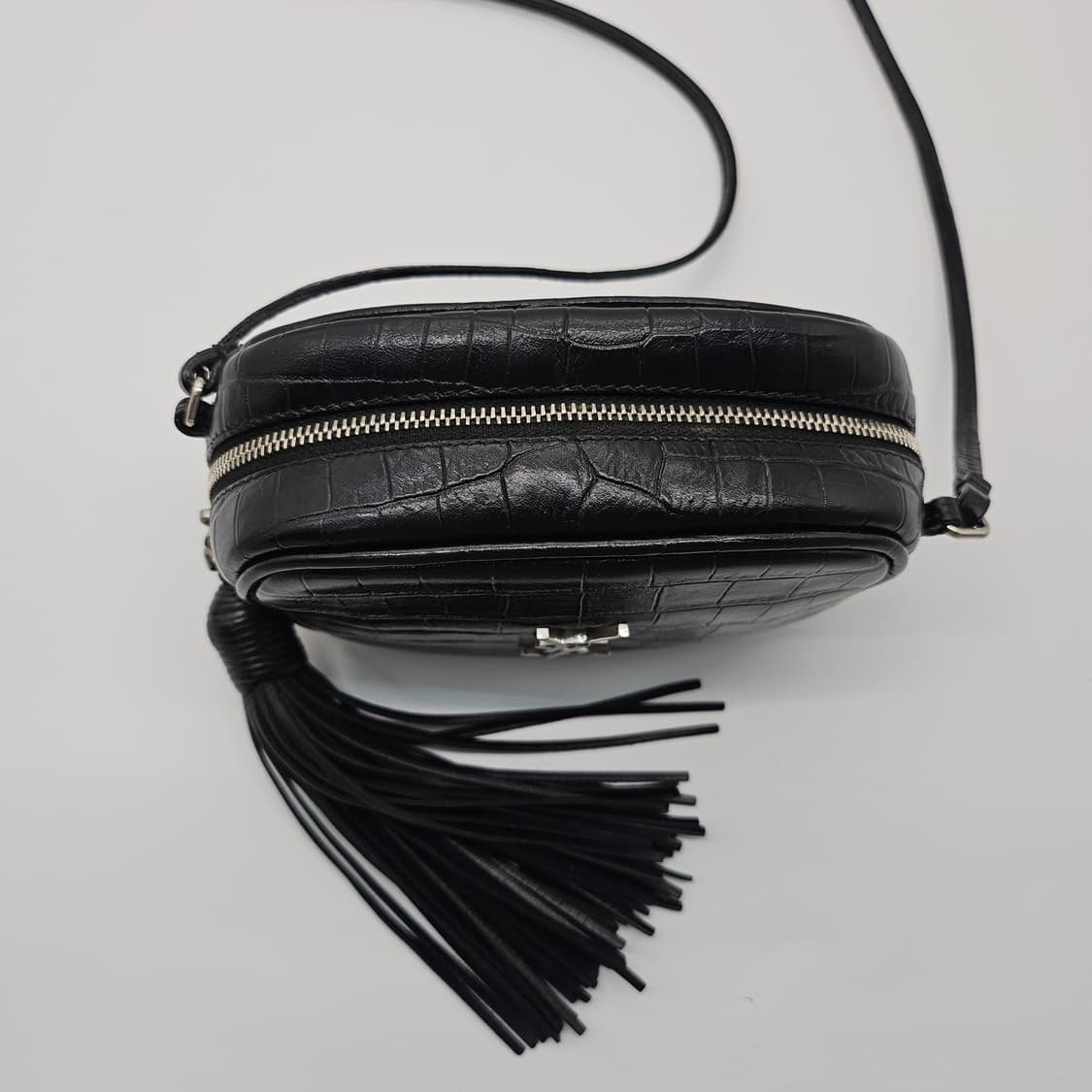 정품 입생로랑 태슬 크로커다일 블로거 미니 크로스백 상품이미지6