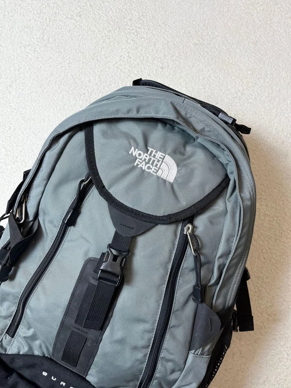 노스페이스 고프코어 Surge 백팩 A1859 상품이미지2