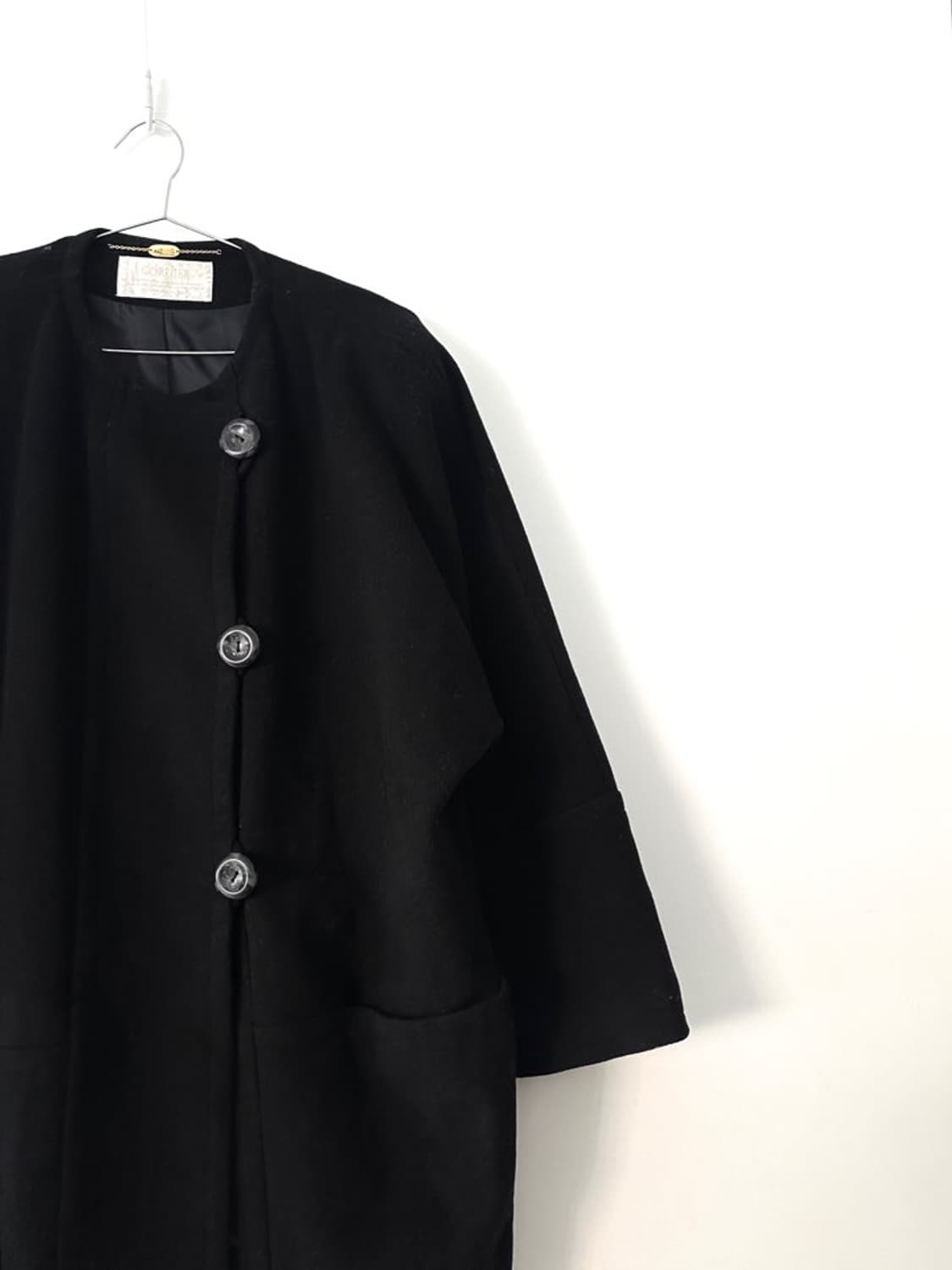 Round button midi coat / black 상품이미지2