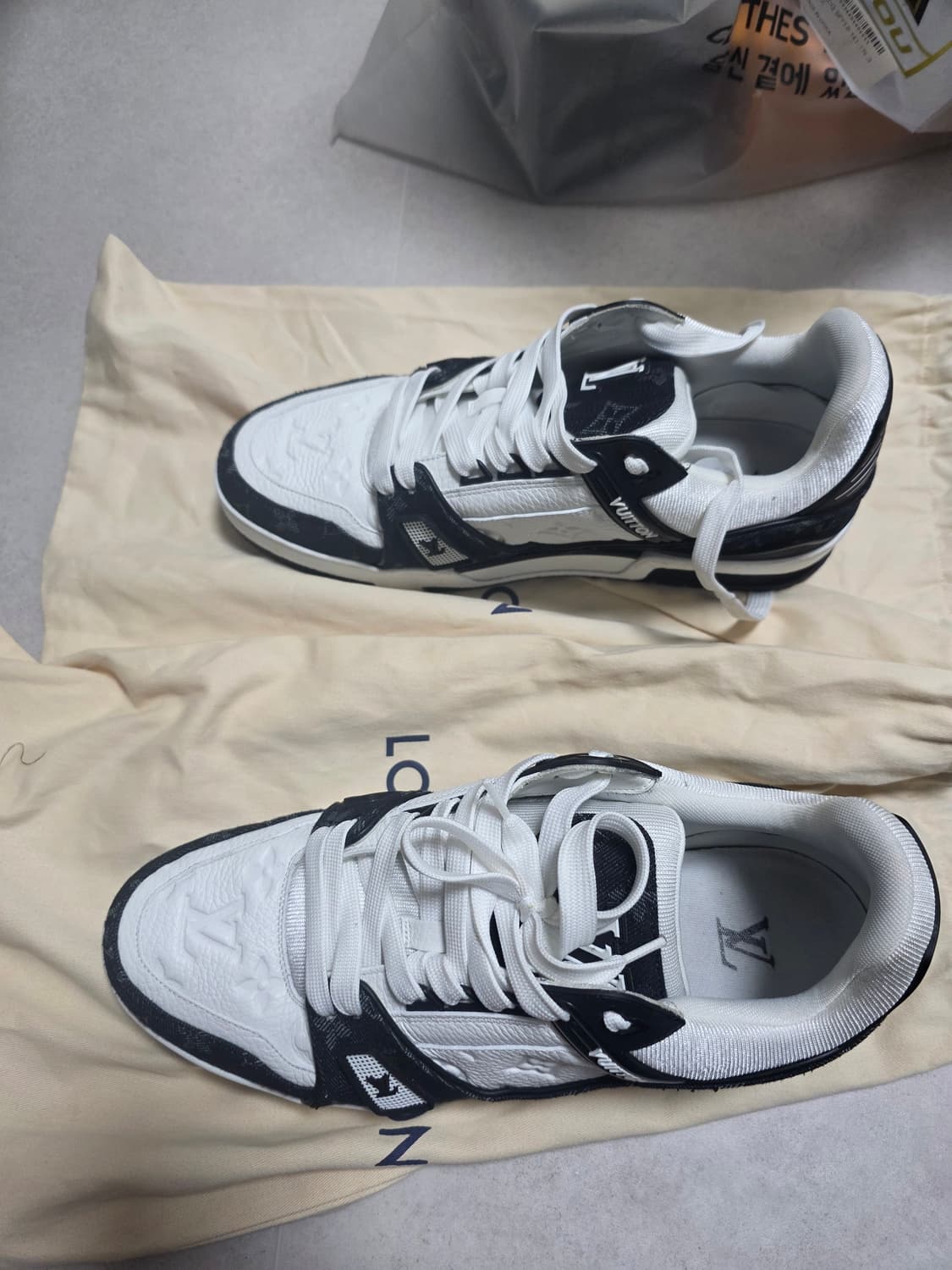 루이비통 트레이너 스니커즈 9사이즈 상품이미지2