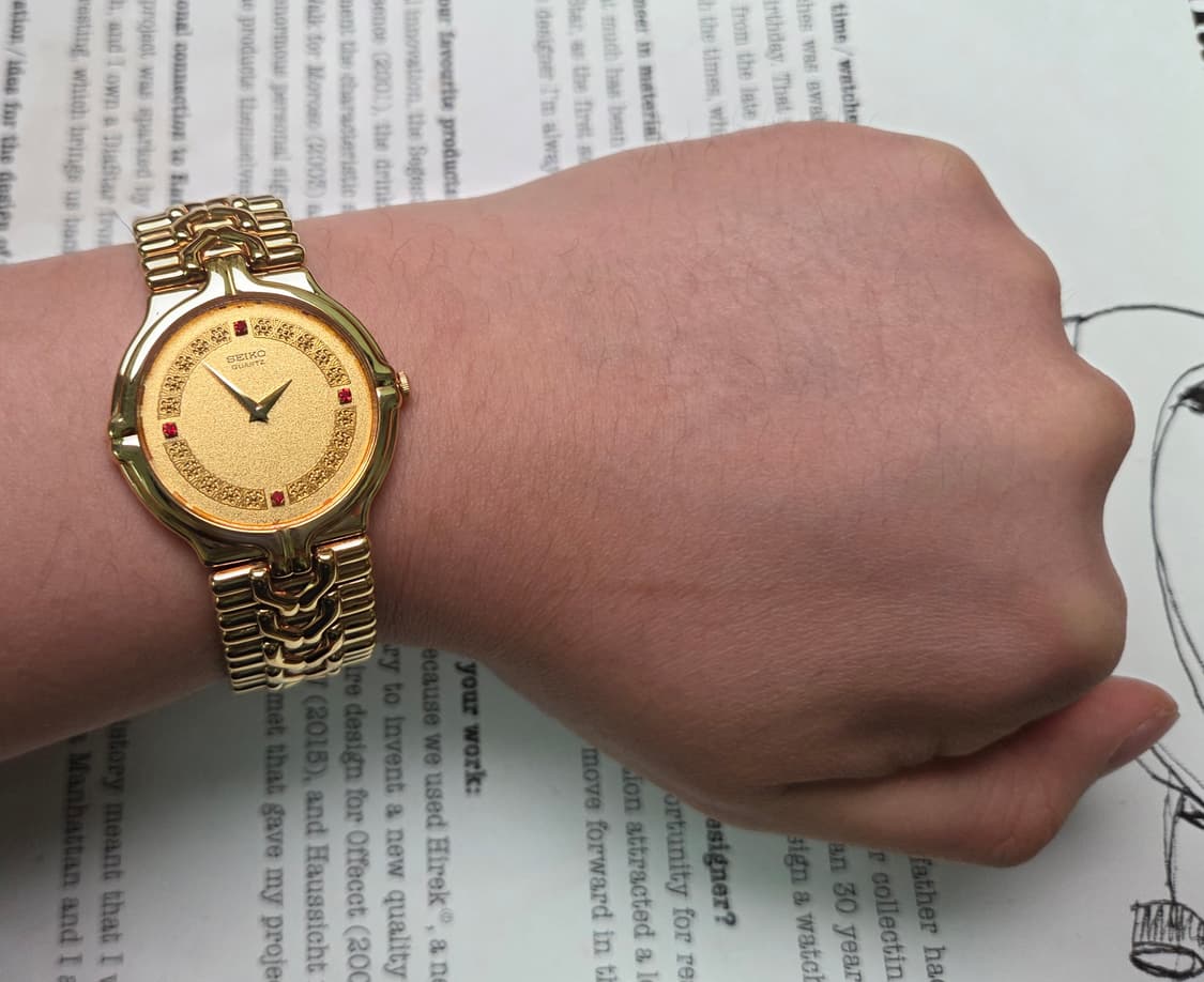 레어] 빈티지 세이코 금바리판 4P레드포인트 쿼츠 브레이슬릿 ver.
 상품이미지8