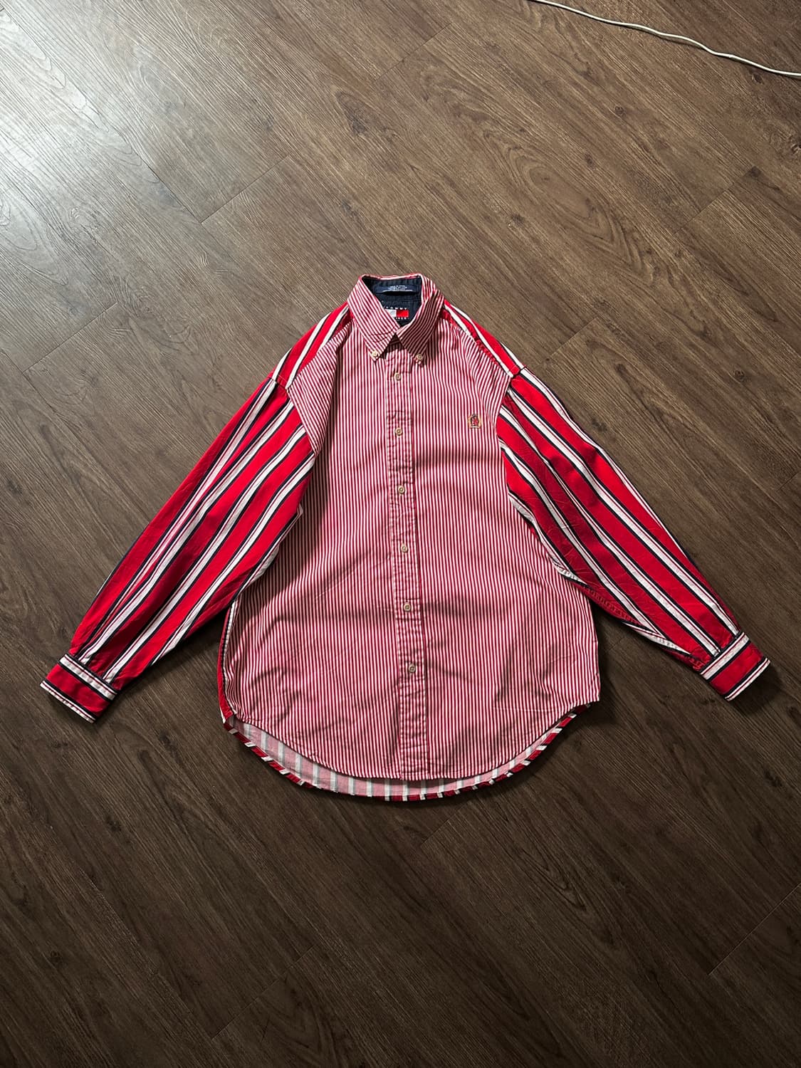 Tommy Hilfiger 이레귤러 스트라이프 셔츠 상품이미지7