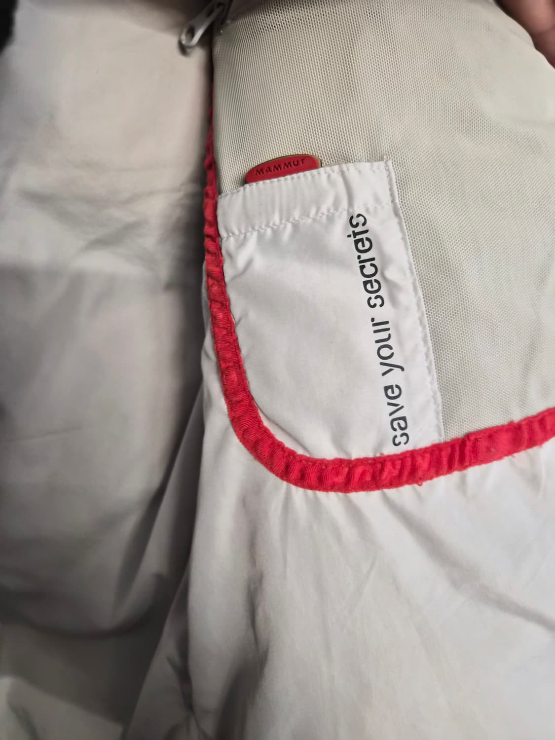 S) 마무트 구스다운 경량패딩 팝니다 상품이미지6