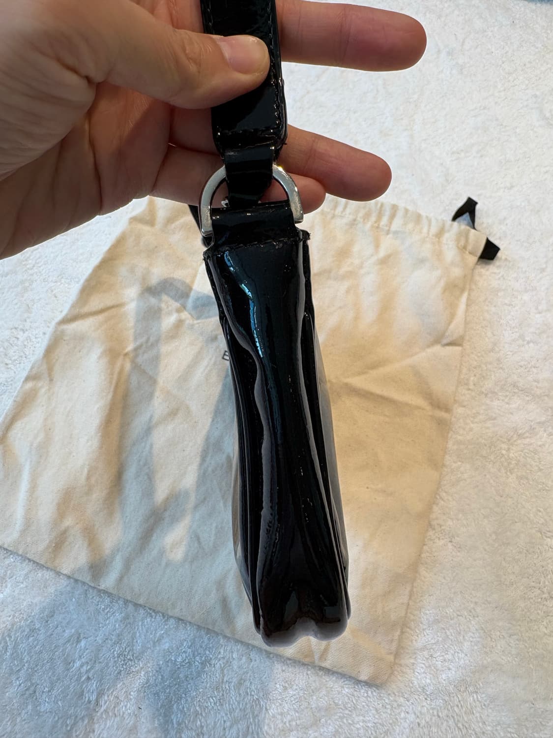BY FAR 바이파 블랙 페이턴트 숄더백 바게트백 상품이미지9