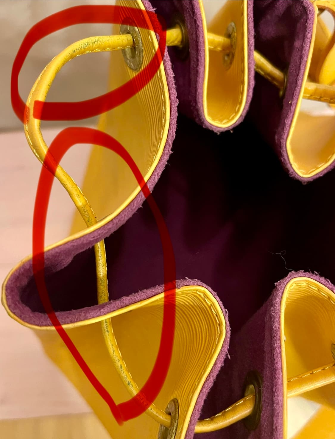 루이비통 Louis Vuitton쁘띠 노에 빈티지 (에피 옐로우) 상품이미지10