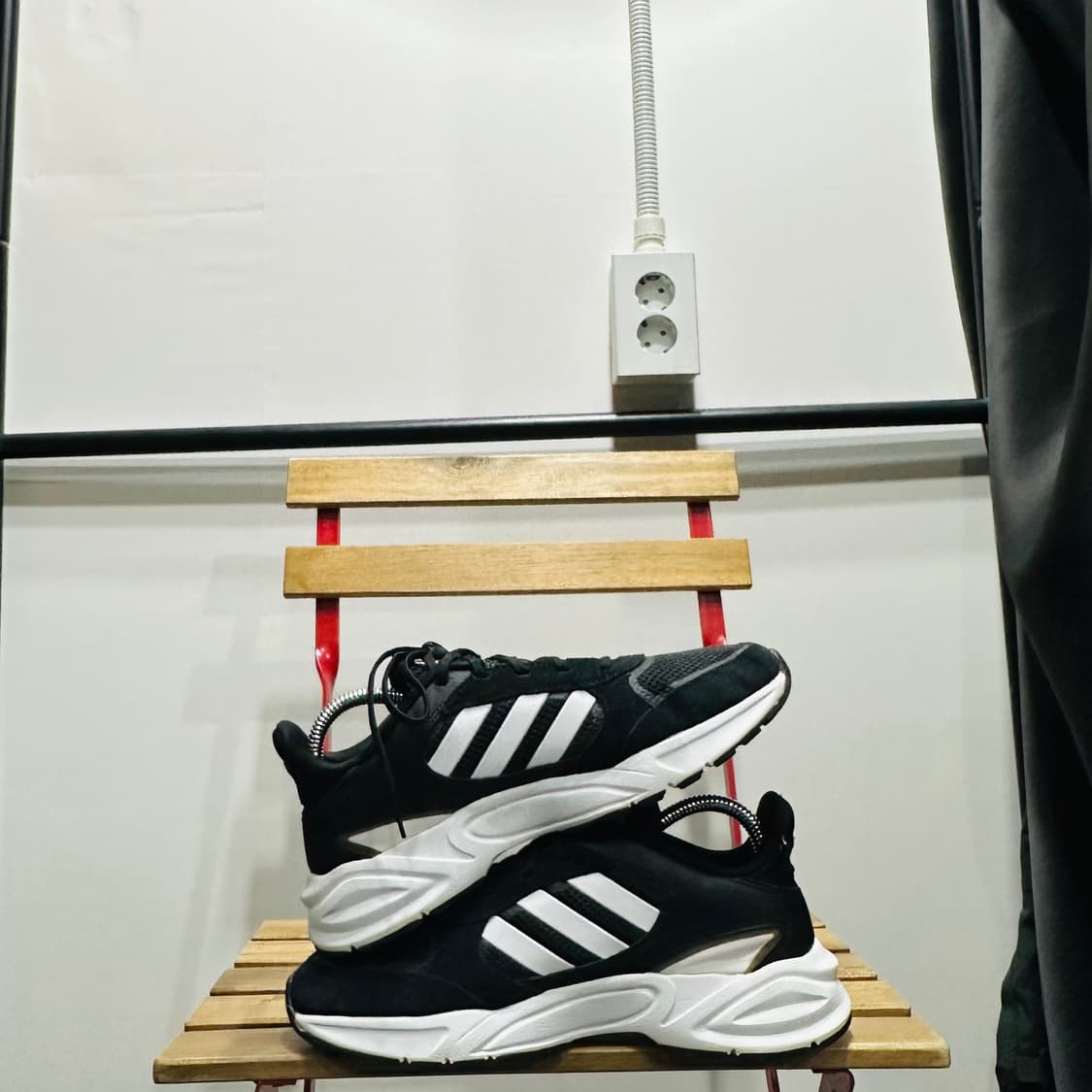 245) 아디다스 운동화 여성 여자 신발 90s 밸러션 블랙 화이트 상품이미지7
