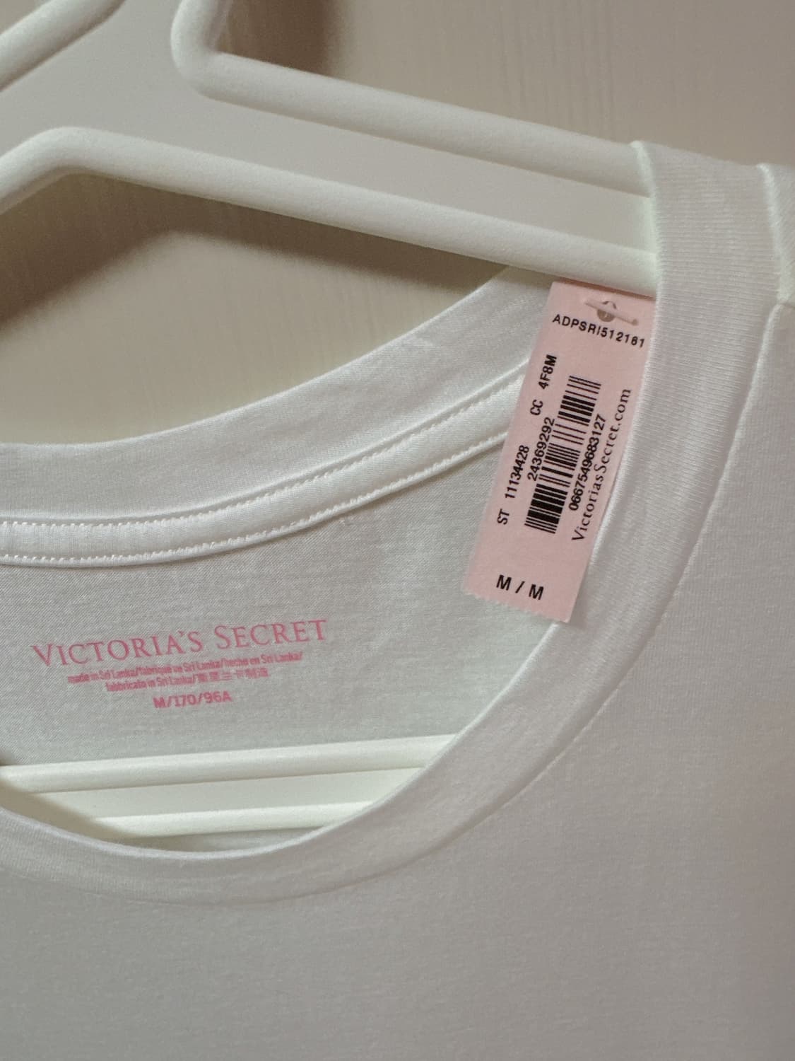 (새상품/택포함) 빅토리아 시크릿   플로럴 티셔츠 M 상품이미지3