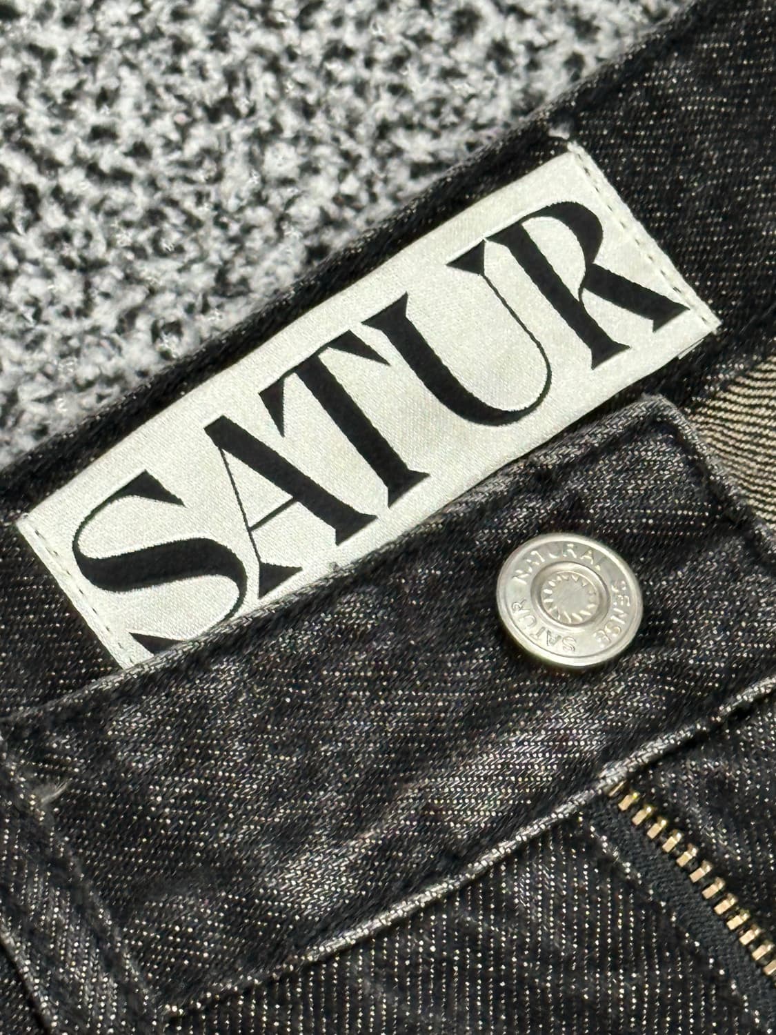 [ 세터 ] / 남성30 / 23년식 흑청 데님 바지 상품이미지4