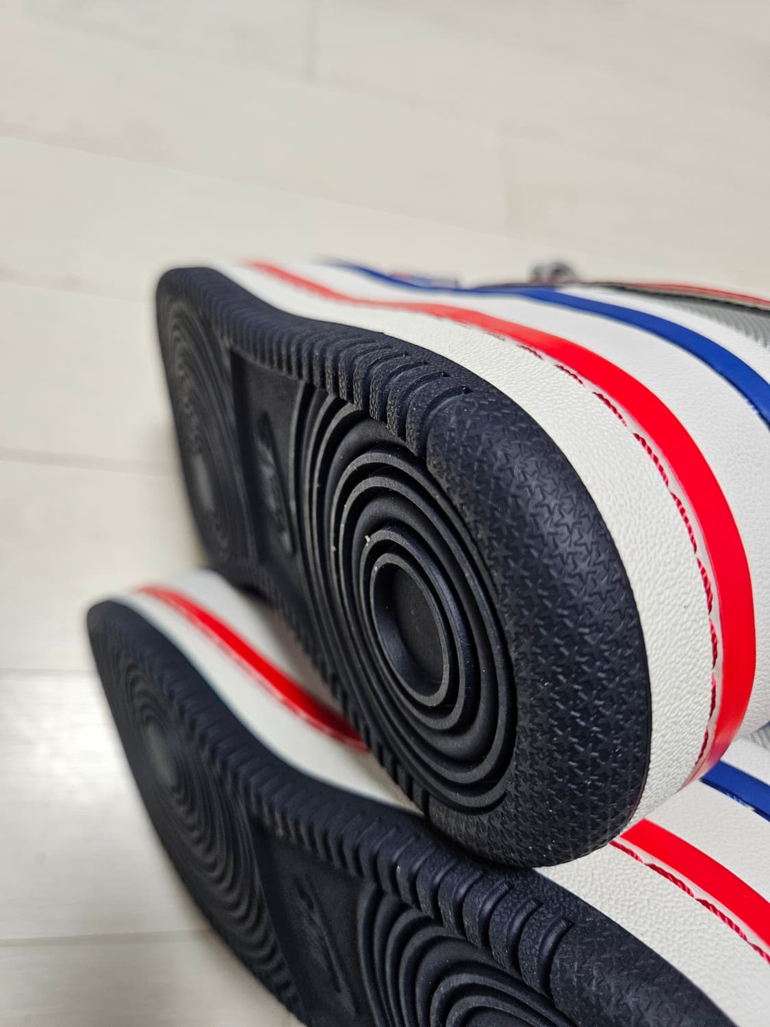 나이키 반달 메탈릭 로우 255 상품이미지5