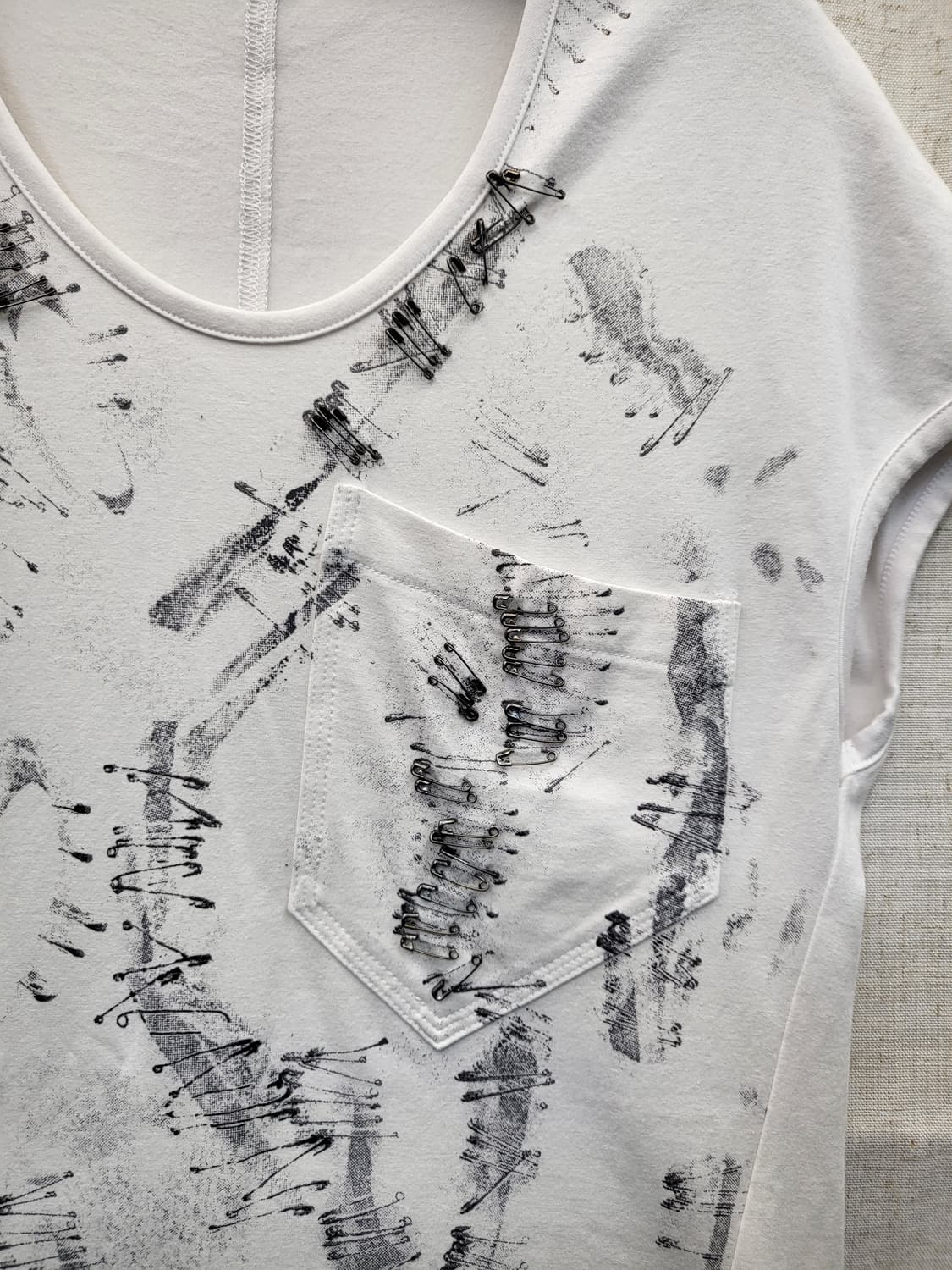 데무 프린팅 반팔 티셔츠 상품이미지3