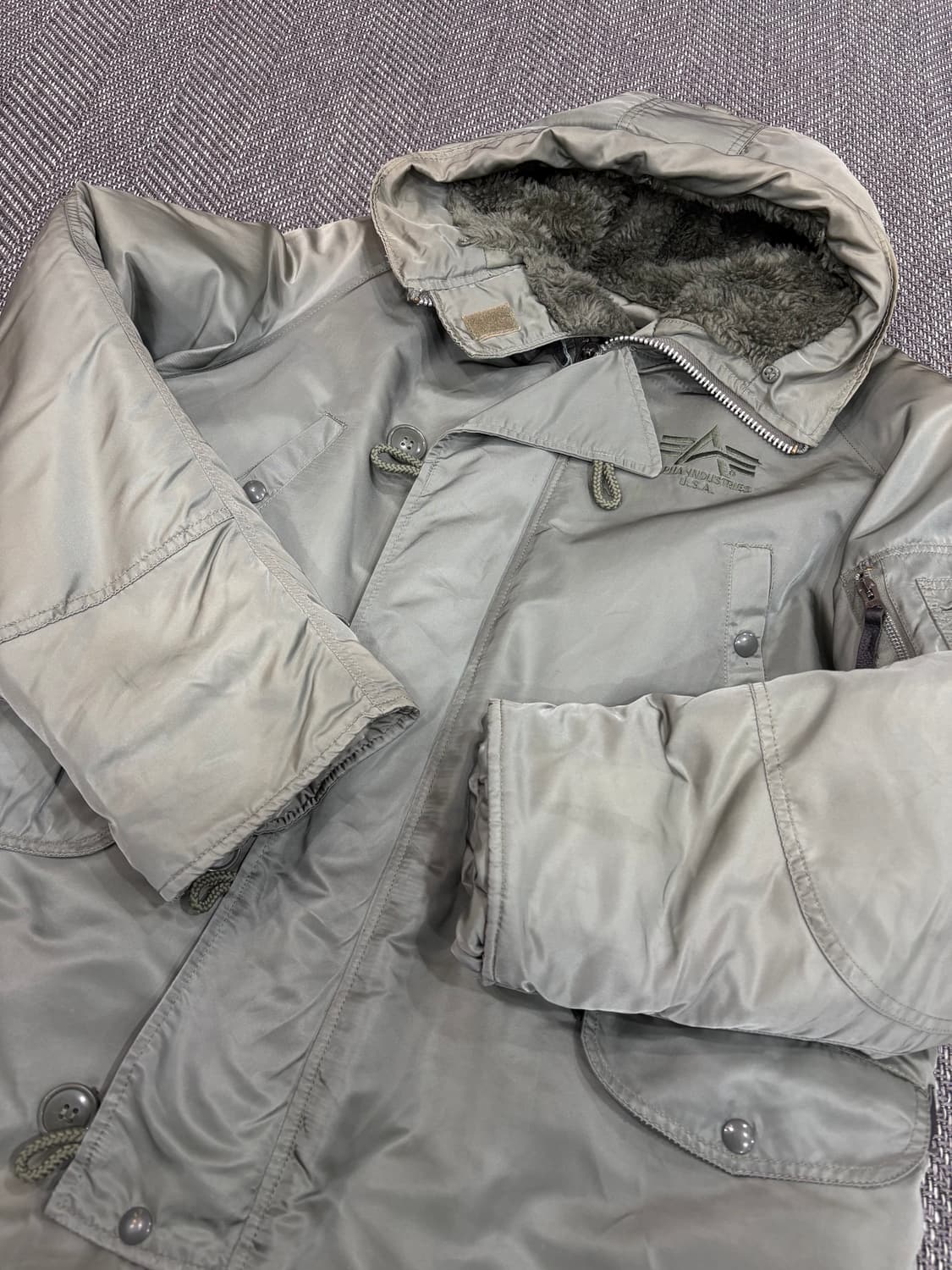 알파인더스트리 N3B 파카 카키 상품이미지4