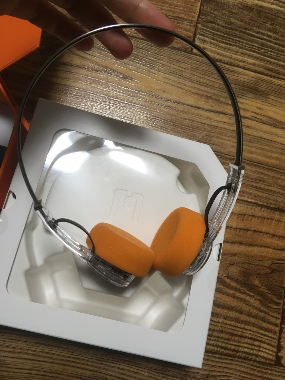 몬도 블루투스 헤드셋 판매합니다  상품이미지3