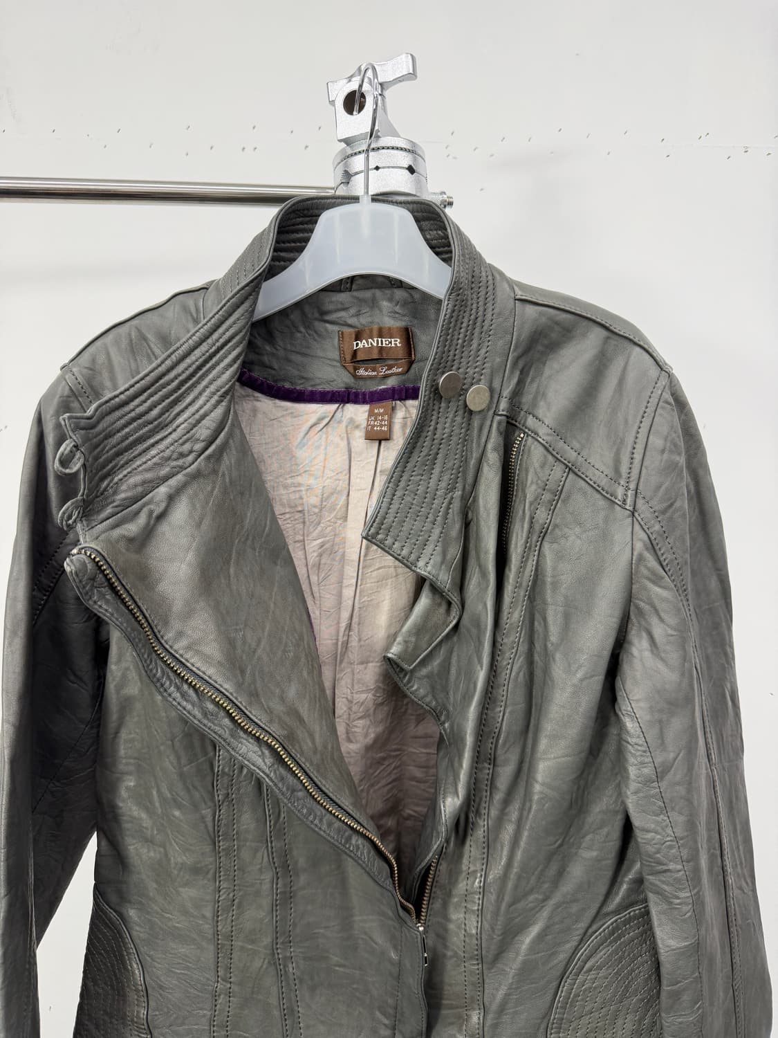 Danier diagonal genuine leather jacket 상품이미지4