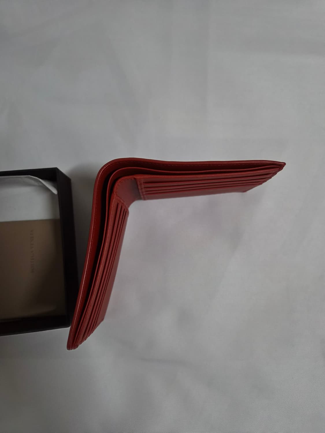 보테가 베네타 반지갑 새상품급 상품이미지4