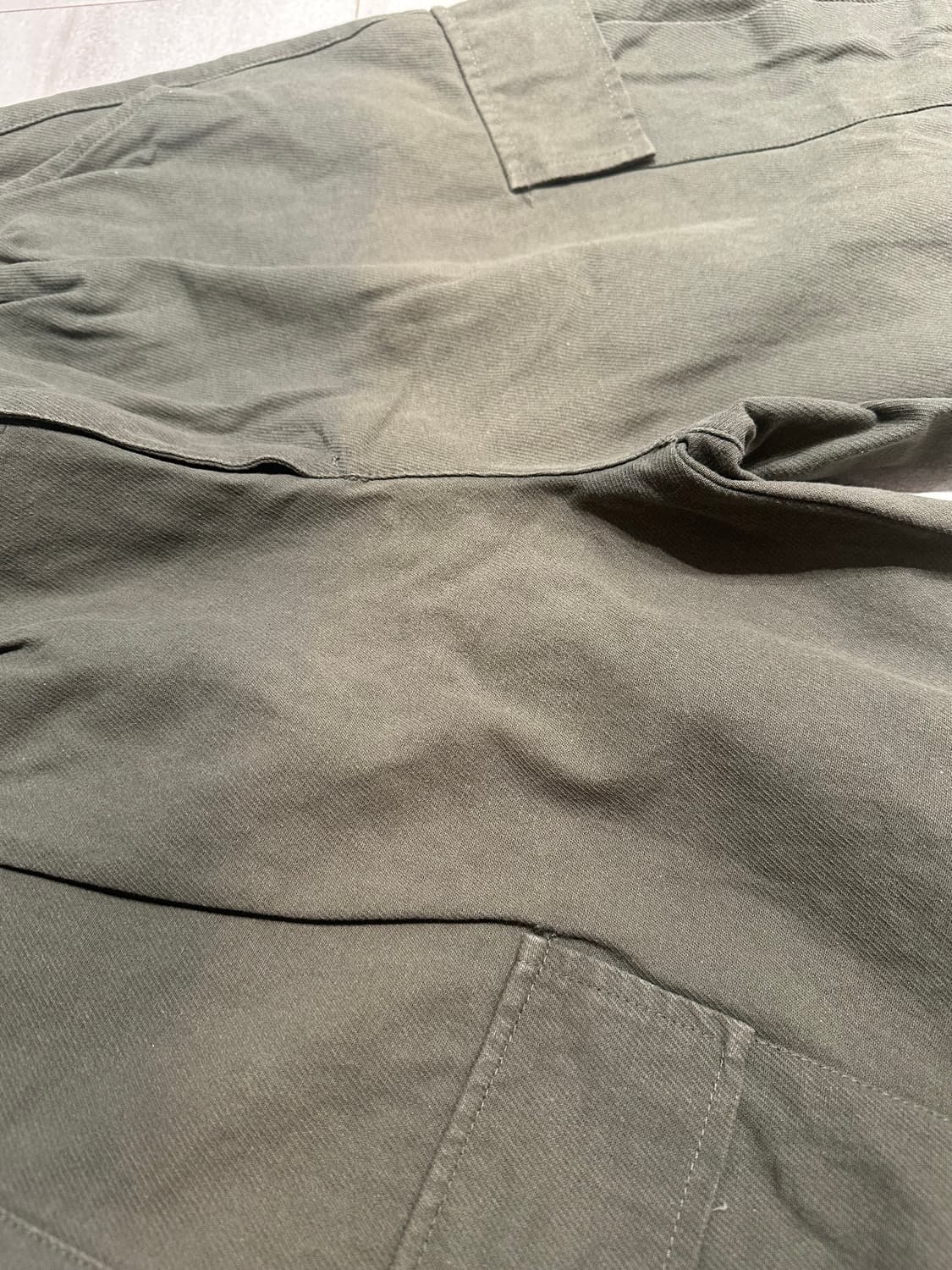 굿라이프웍스 와이드 빅포켓 밴딩 카고팬츠 카키 상품이미지5