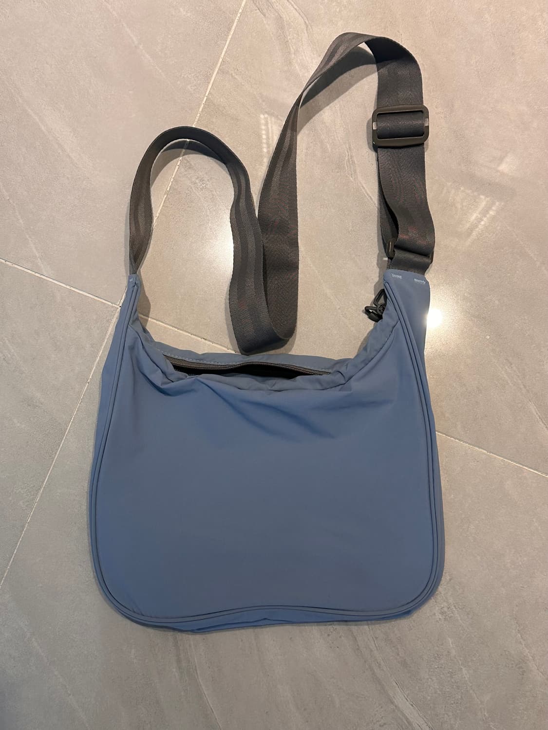 미스치프 롬버스 라이트 웨이트 크로스백 그레이시블루 상품이미지2