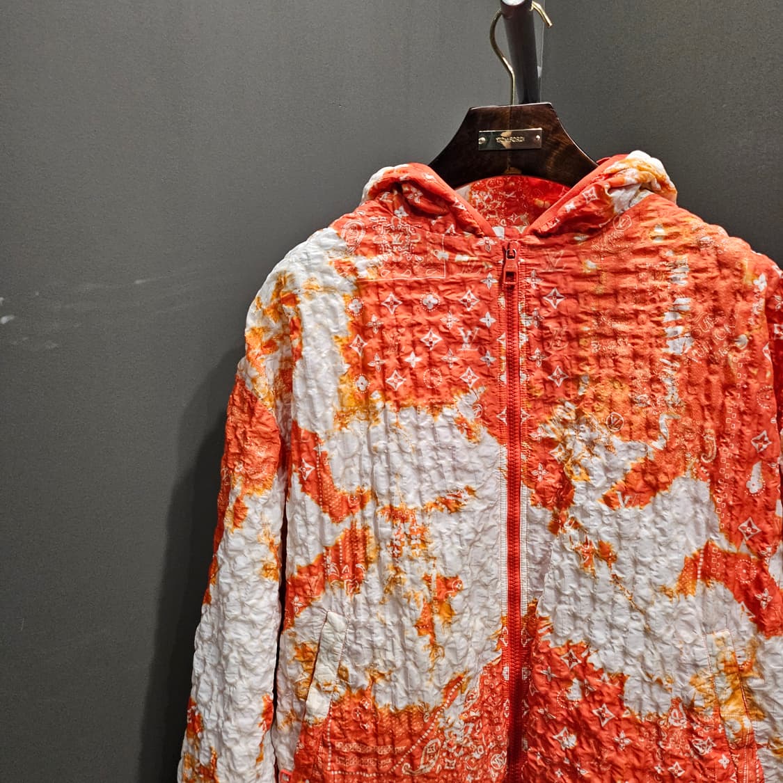 루이비통 모노그램 반다나 한정 윈드브레이커 집업자켓 상품이미지3