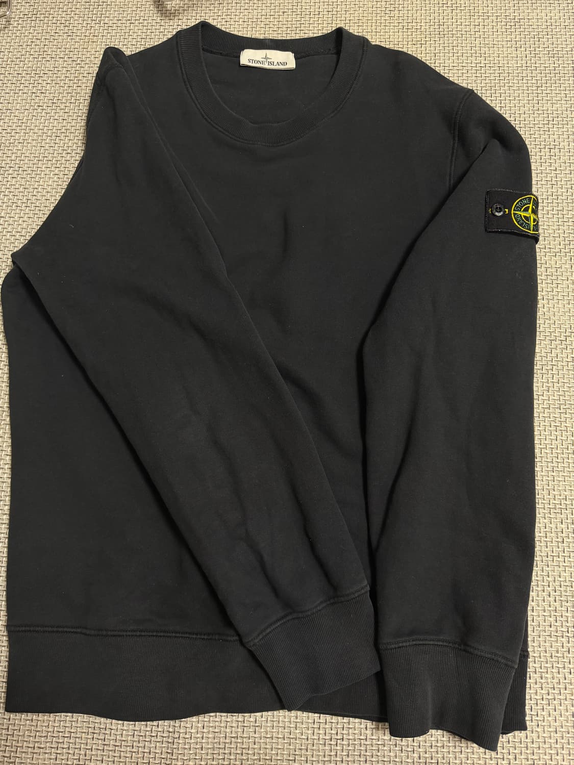 신형 스톤아일랜드 맨투맨 블랙 L 상품이미지1