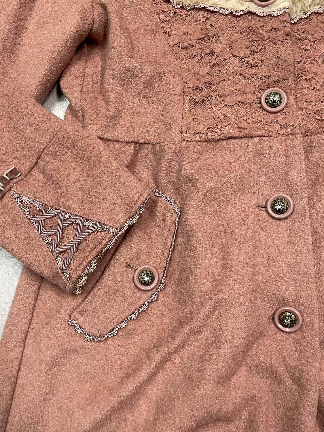 액시스 팜 엔틱 버튼 디테일 코트 상품이미지7