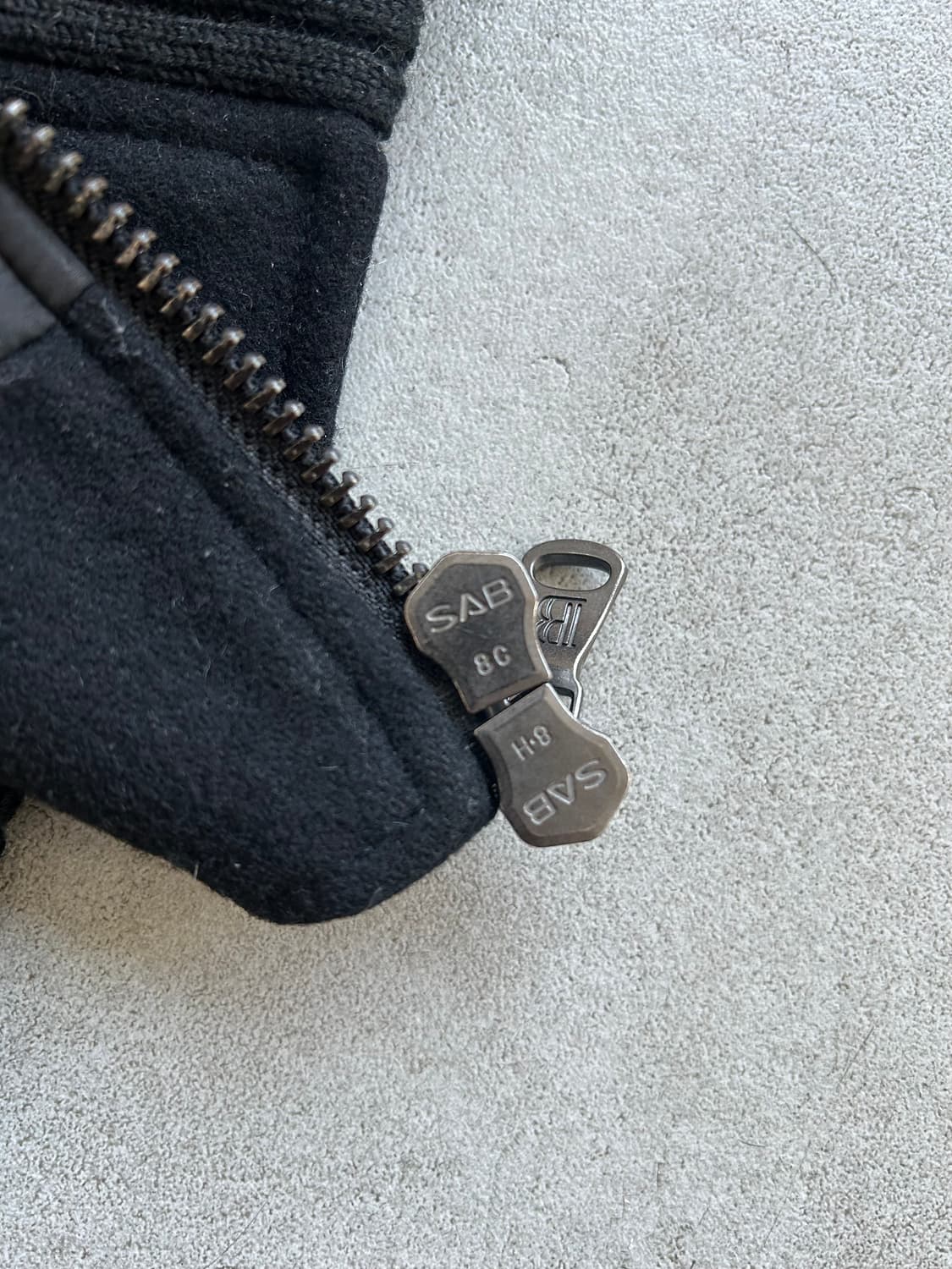 발망 퍼 퀼팅 하이넥 봄버 자켓 상품이미지9