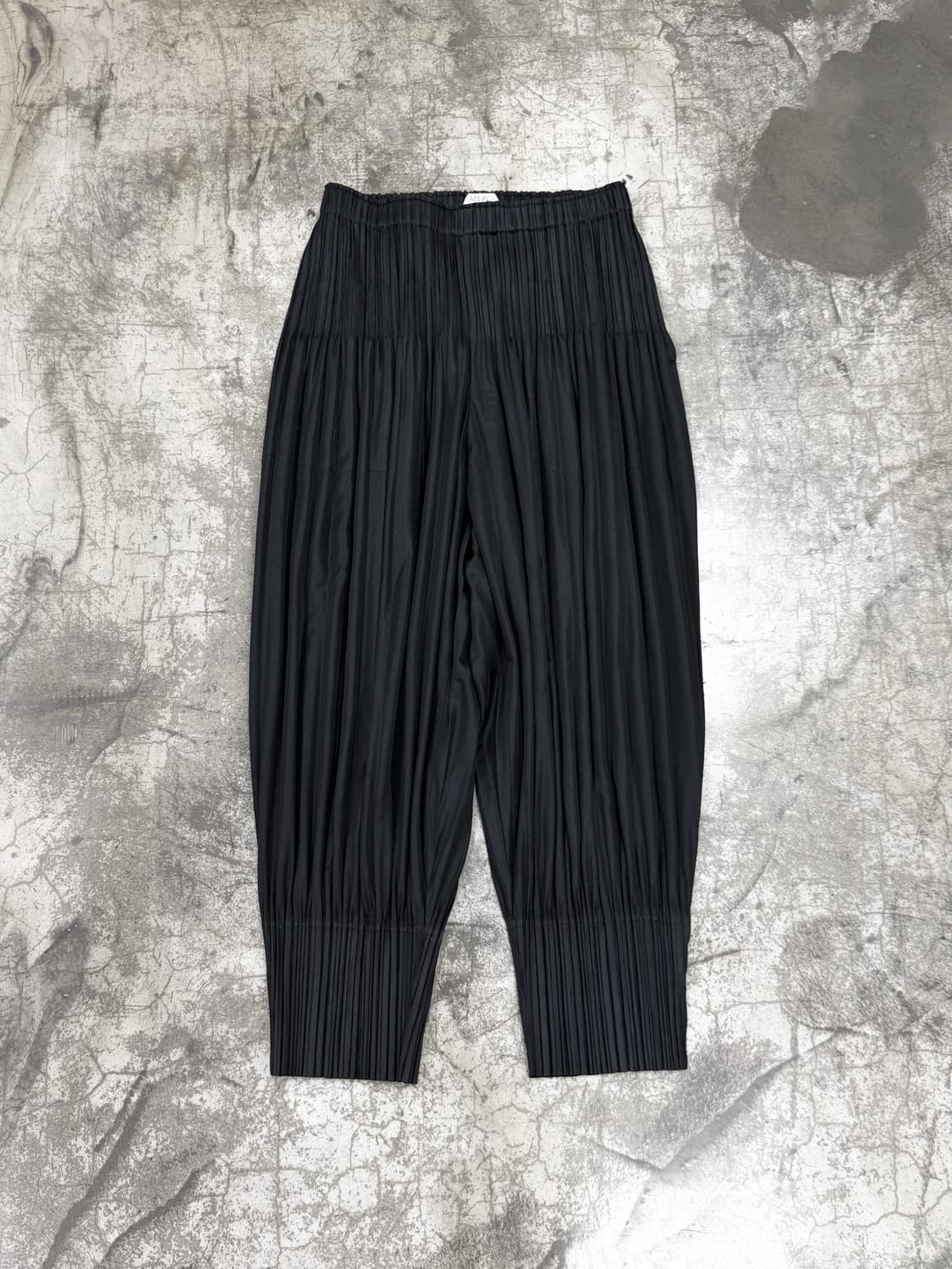 플리츠플리즈 플러피 베이직 와이드 팬츠 상품이미지2