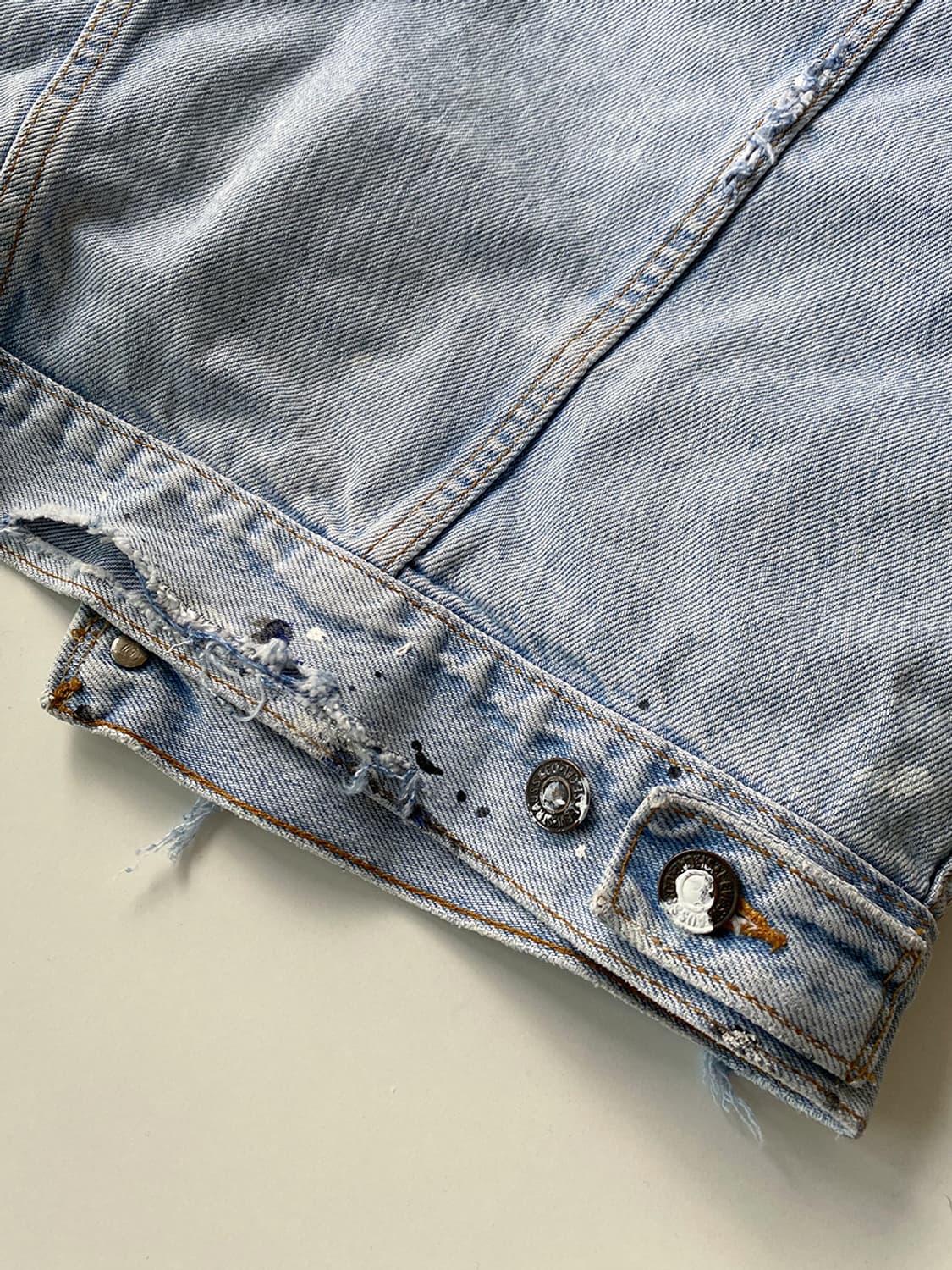 80s 빈티지 리바이스 디스트로이드 페인팅 데님 자켓 상품이미지9