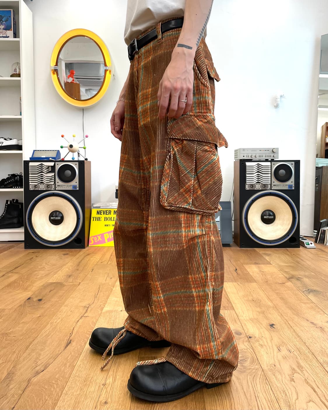 [L] ERL 체크 코듀로이 카고 팬츠 상품이미지2