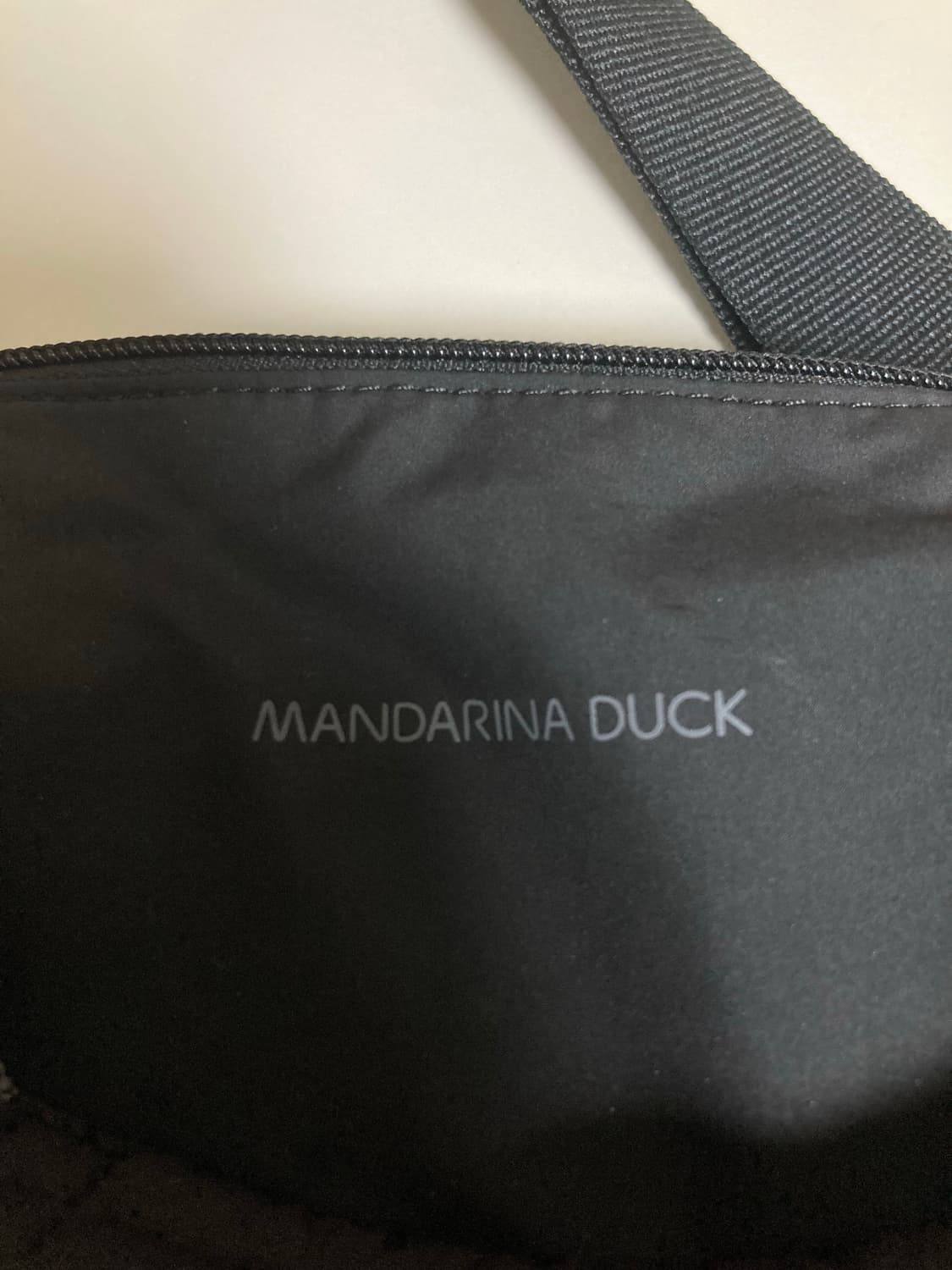 만다리나덕 ABLE 크로스백 상품이미지8